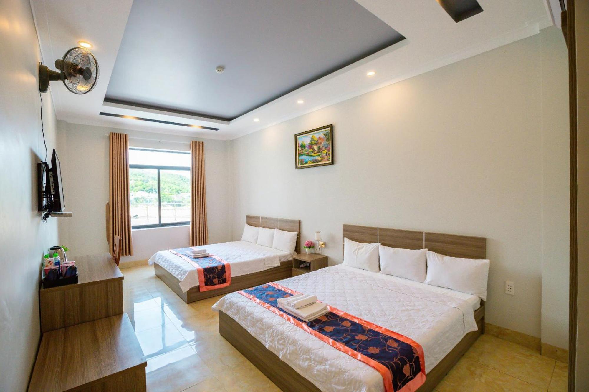 Chau Gia Hotel