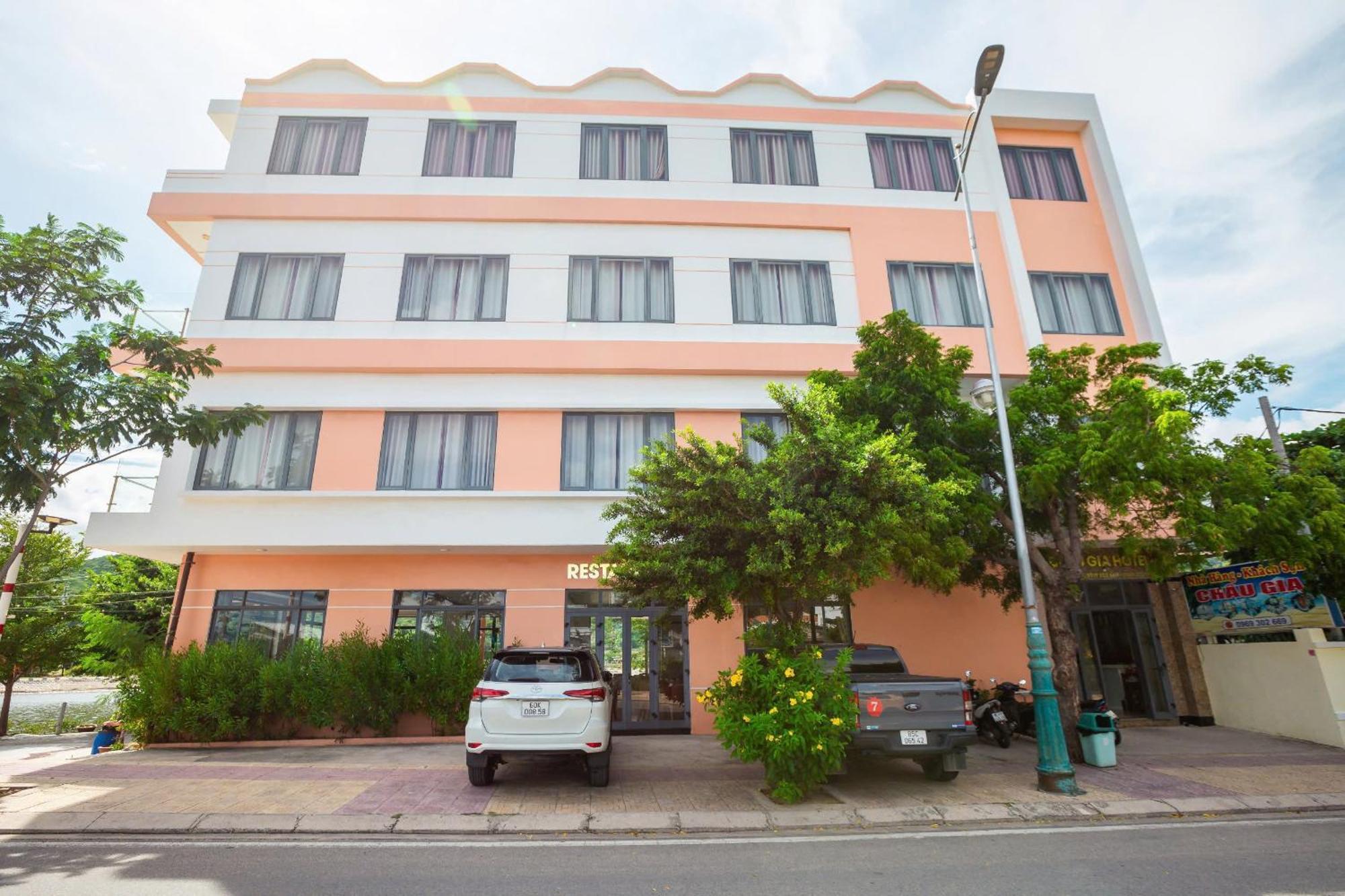 Chau Gia Hotel