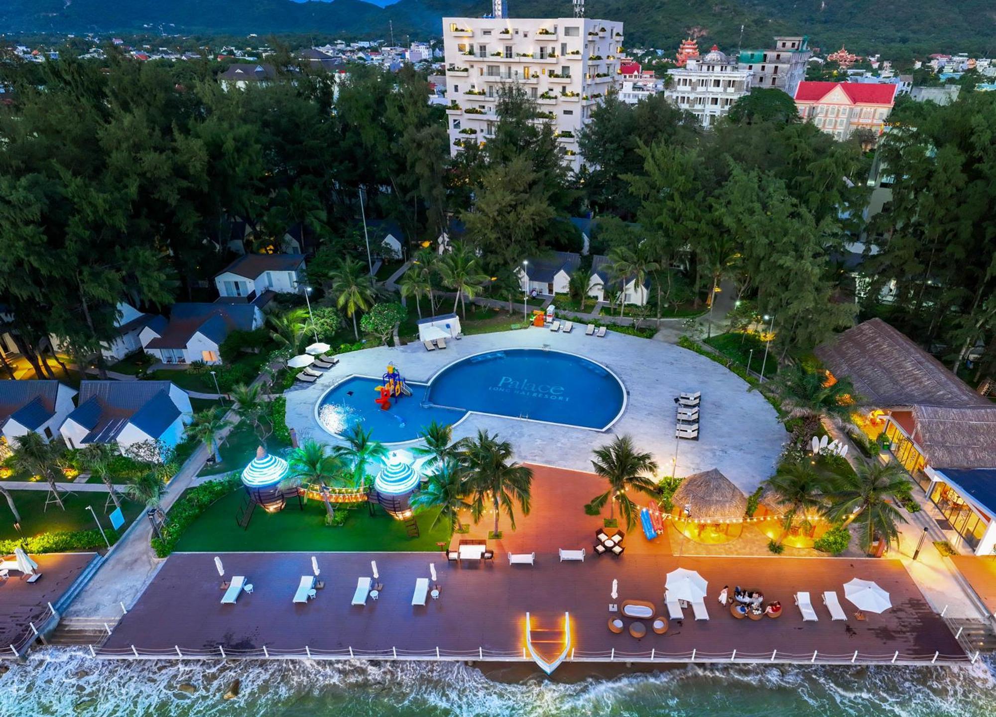 Resort Palace Long *