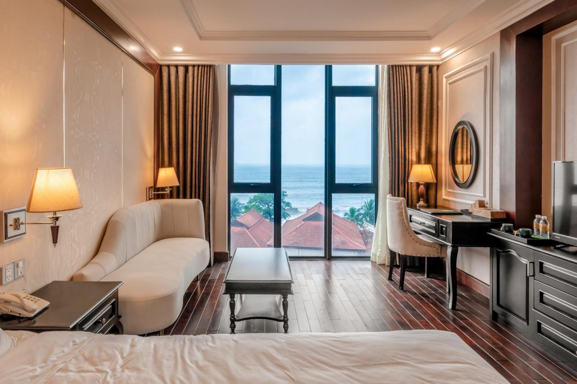 Mira Boutique Hotel 3*