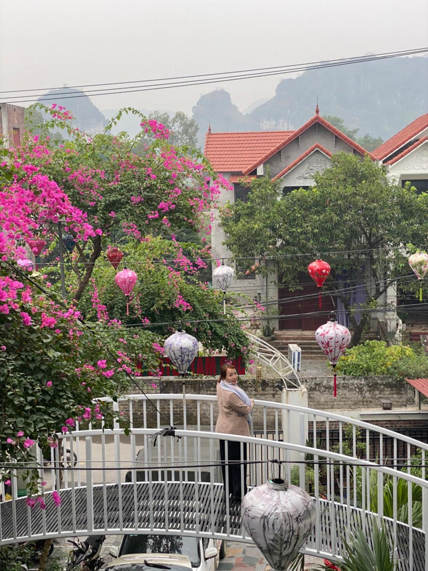 Elizabeth Tam Coc Ninh Binh