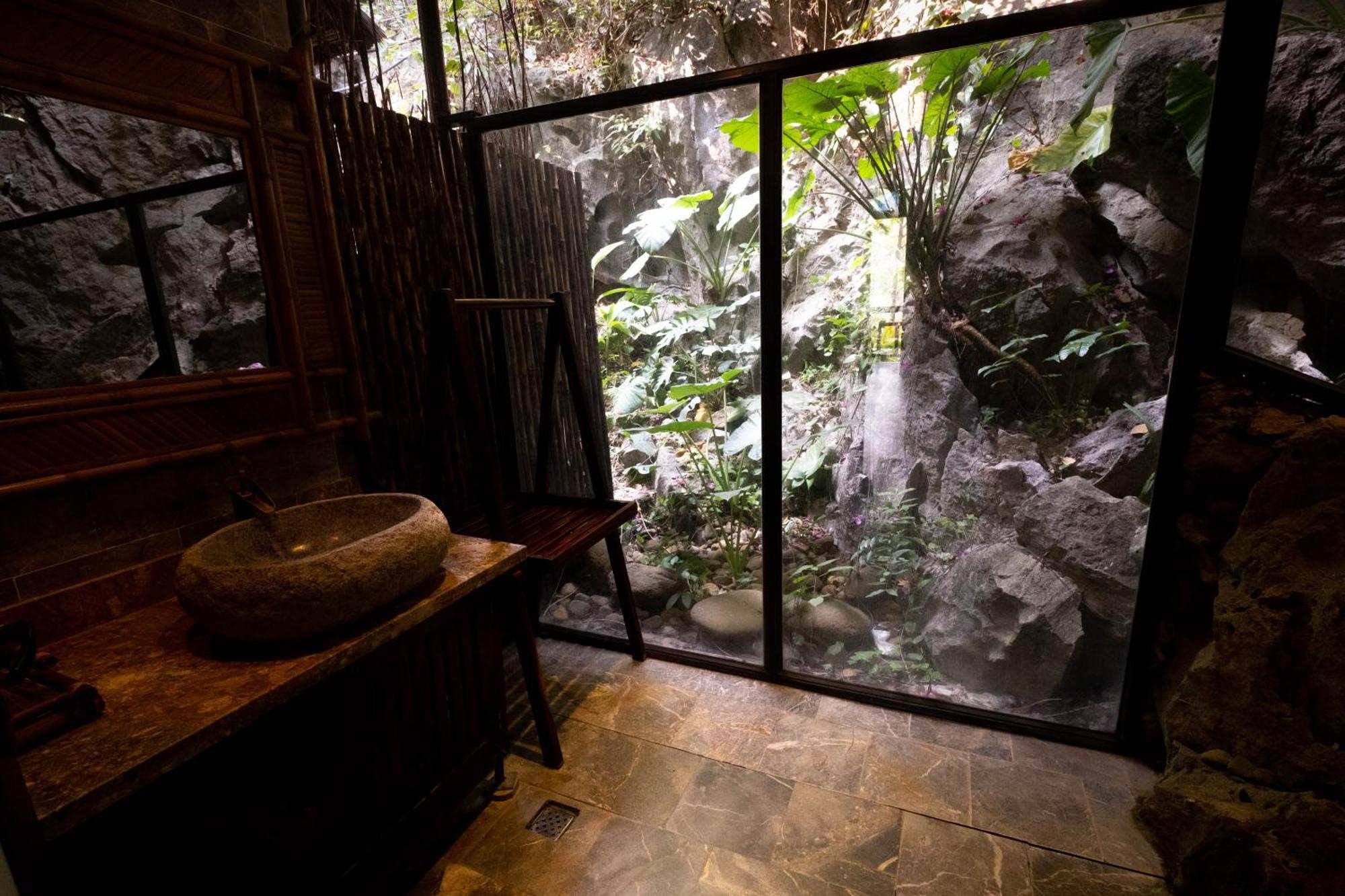 Resort Trang An 4*