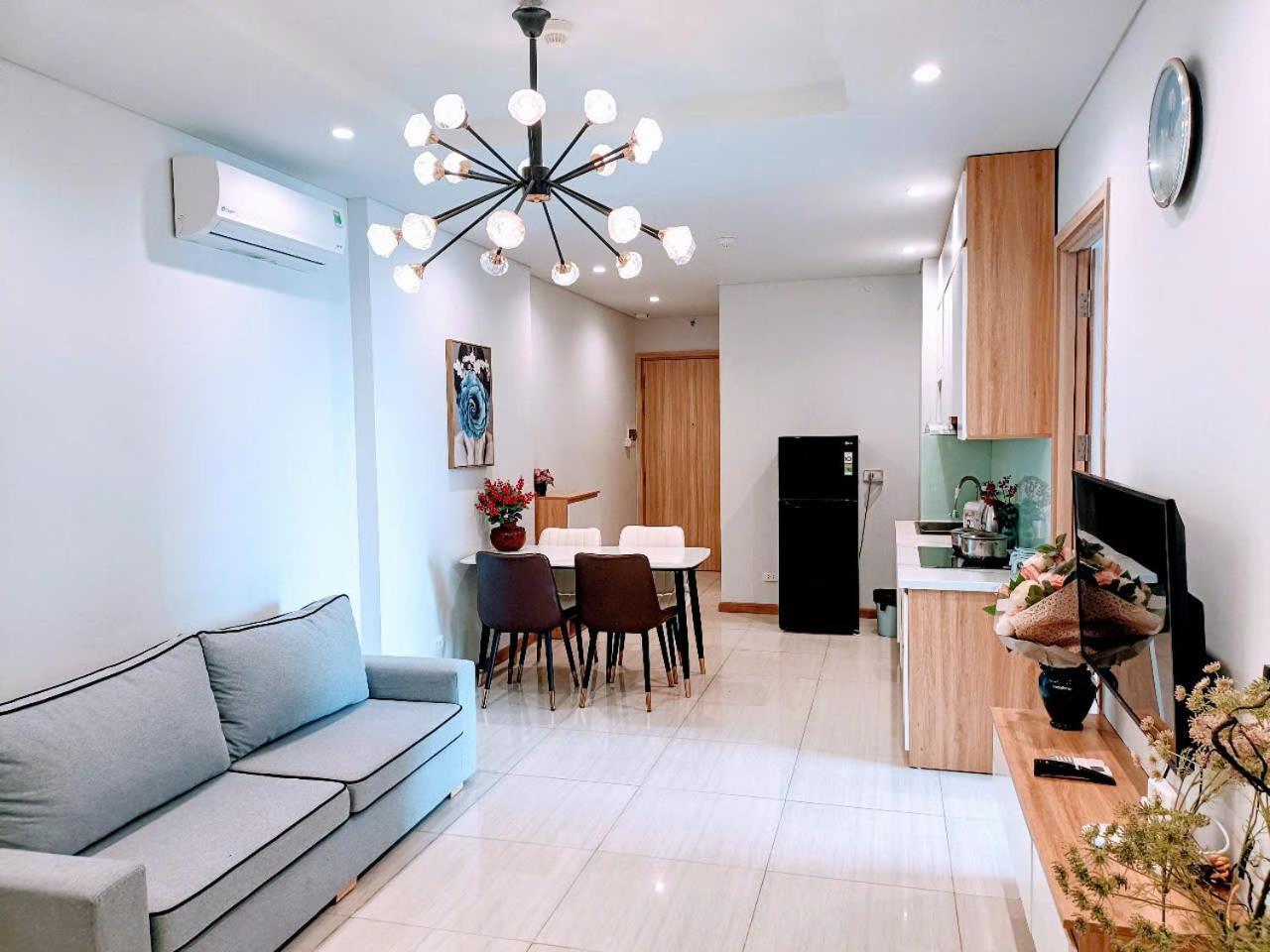Thuy Apartment *