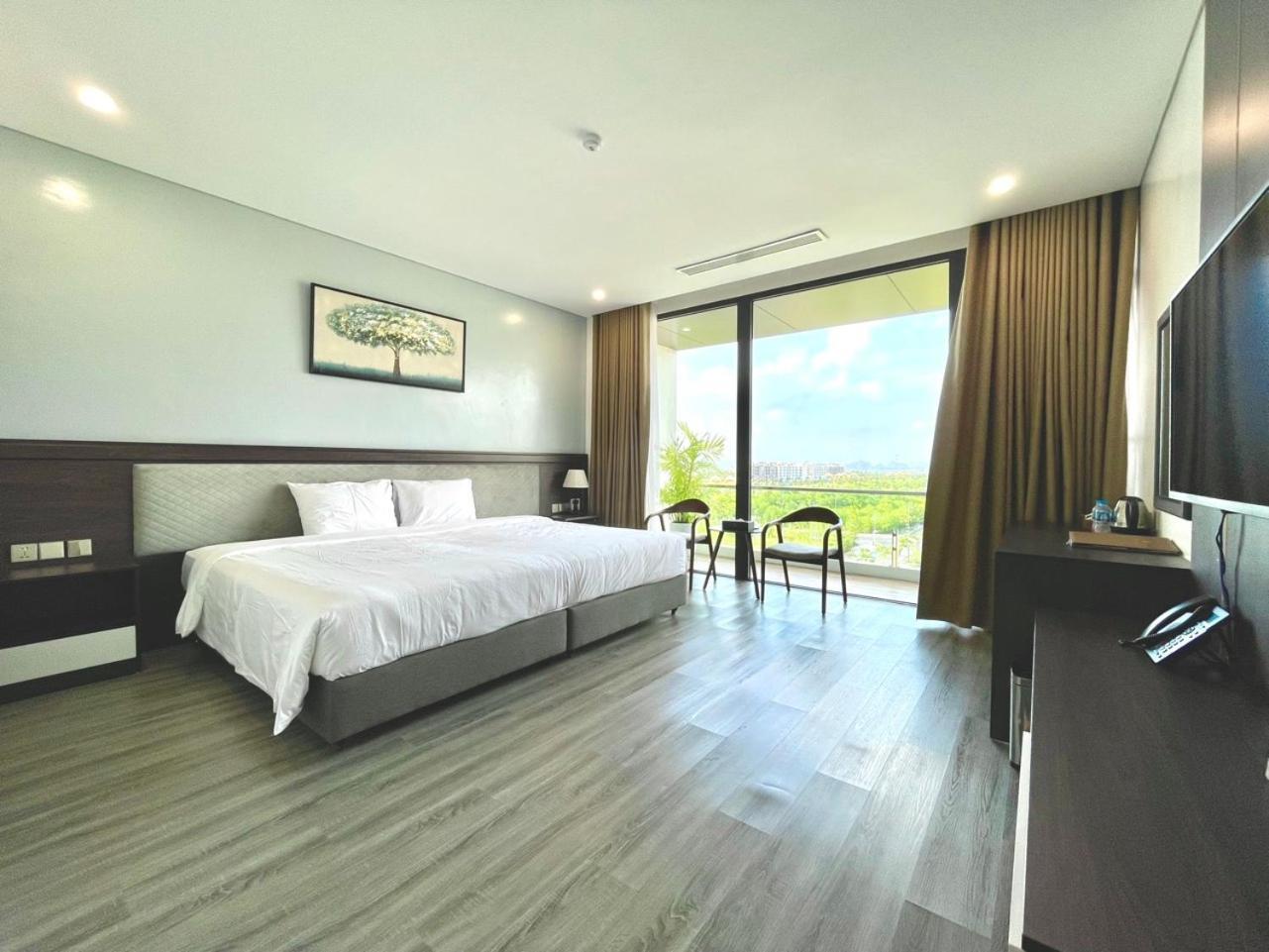 Diamond Vân đồn Khách sạn 4*