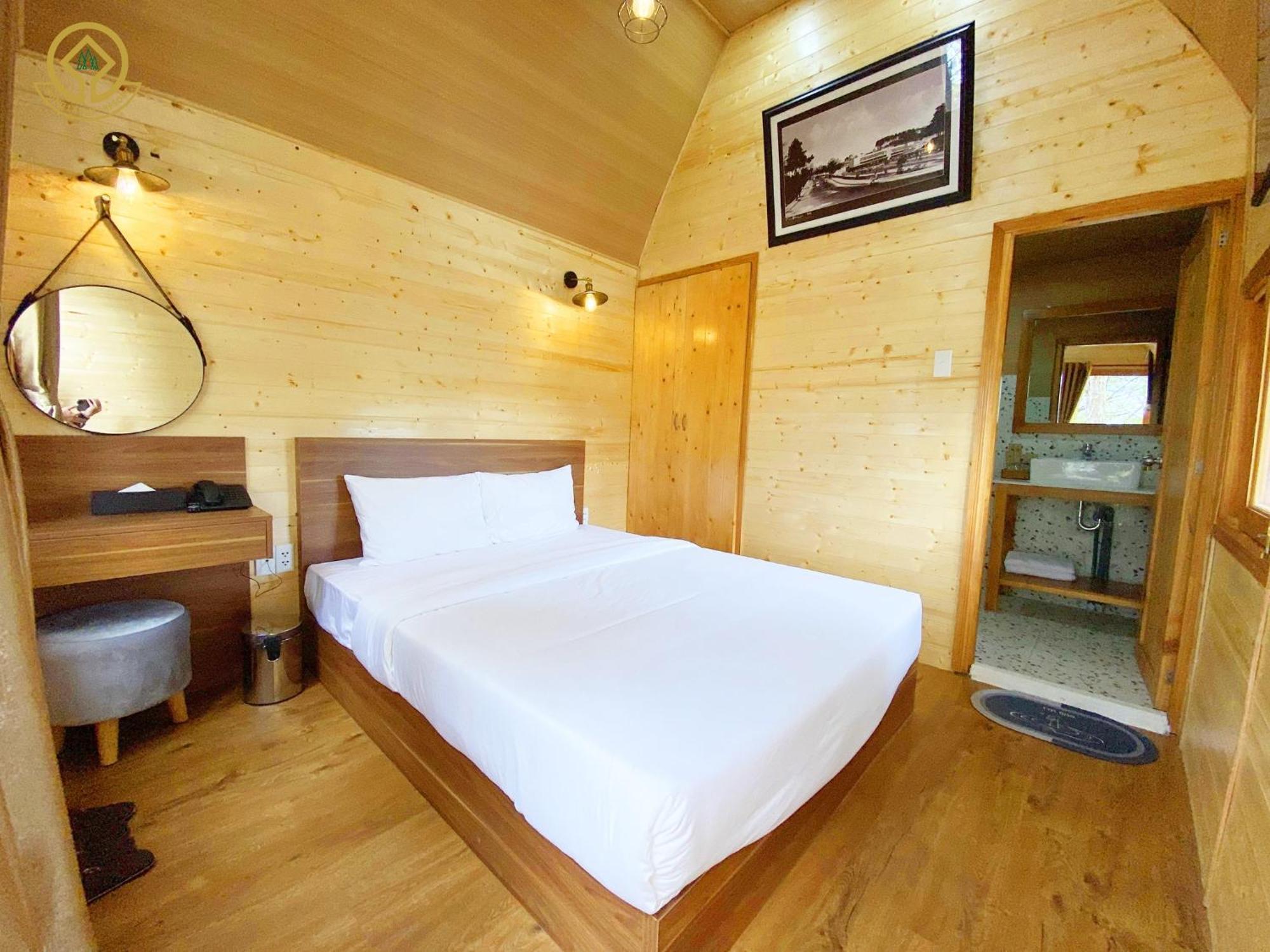 Khu nghỉ mát Rừng Lá Kim 4*