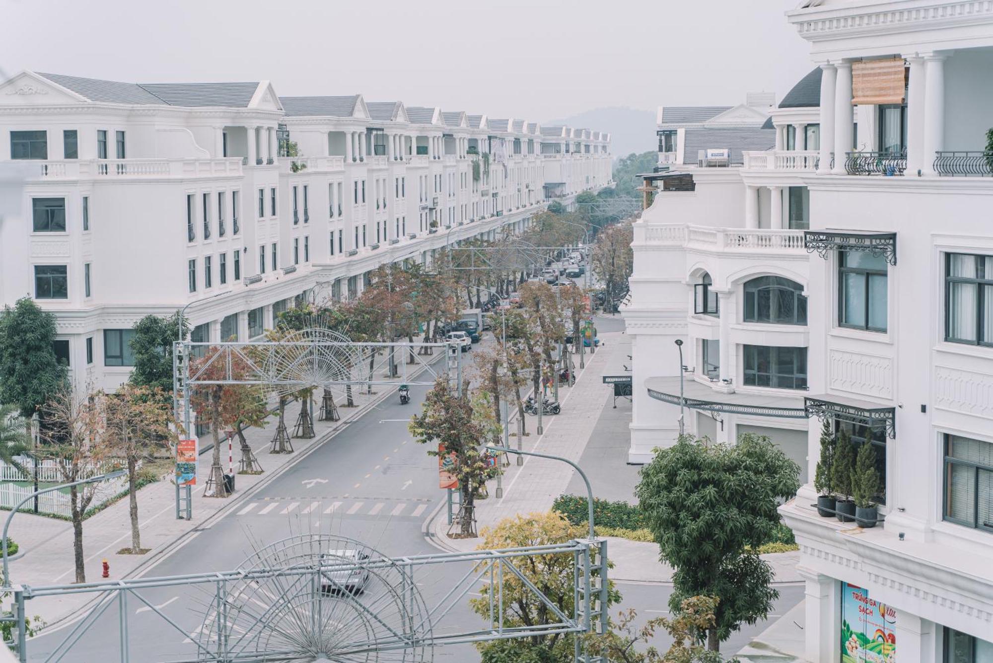 Apartment Merci Vinhomes Marina Phong *