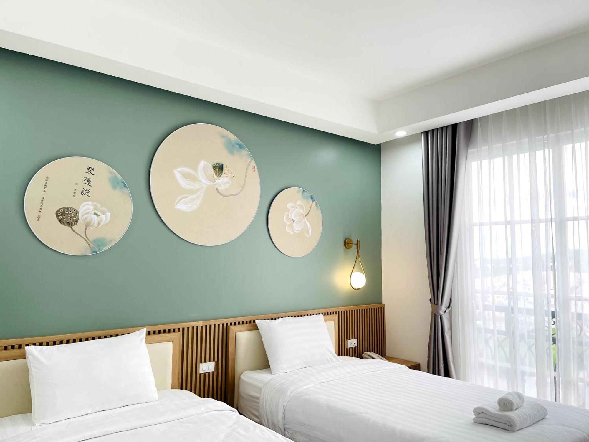 Lotus Hillside Hotel