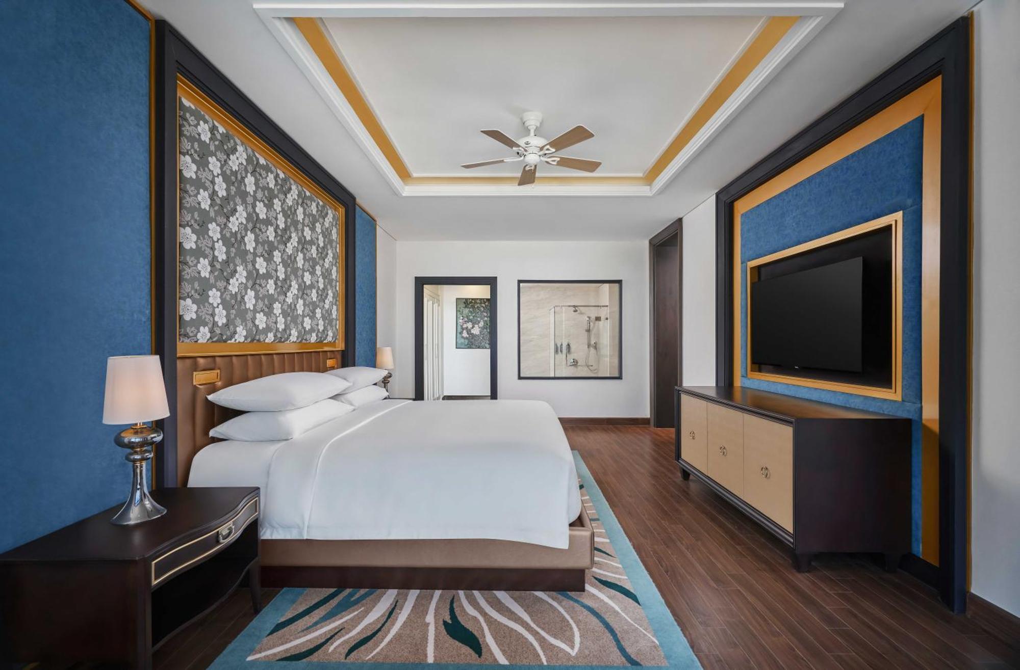 Sheraton Tho Hotel 5*
