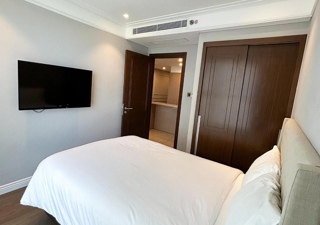 Sunrise Luxury With Ocean View Apartment
