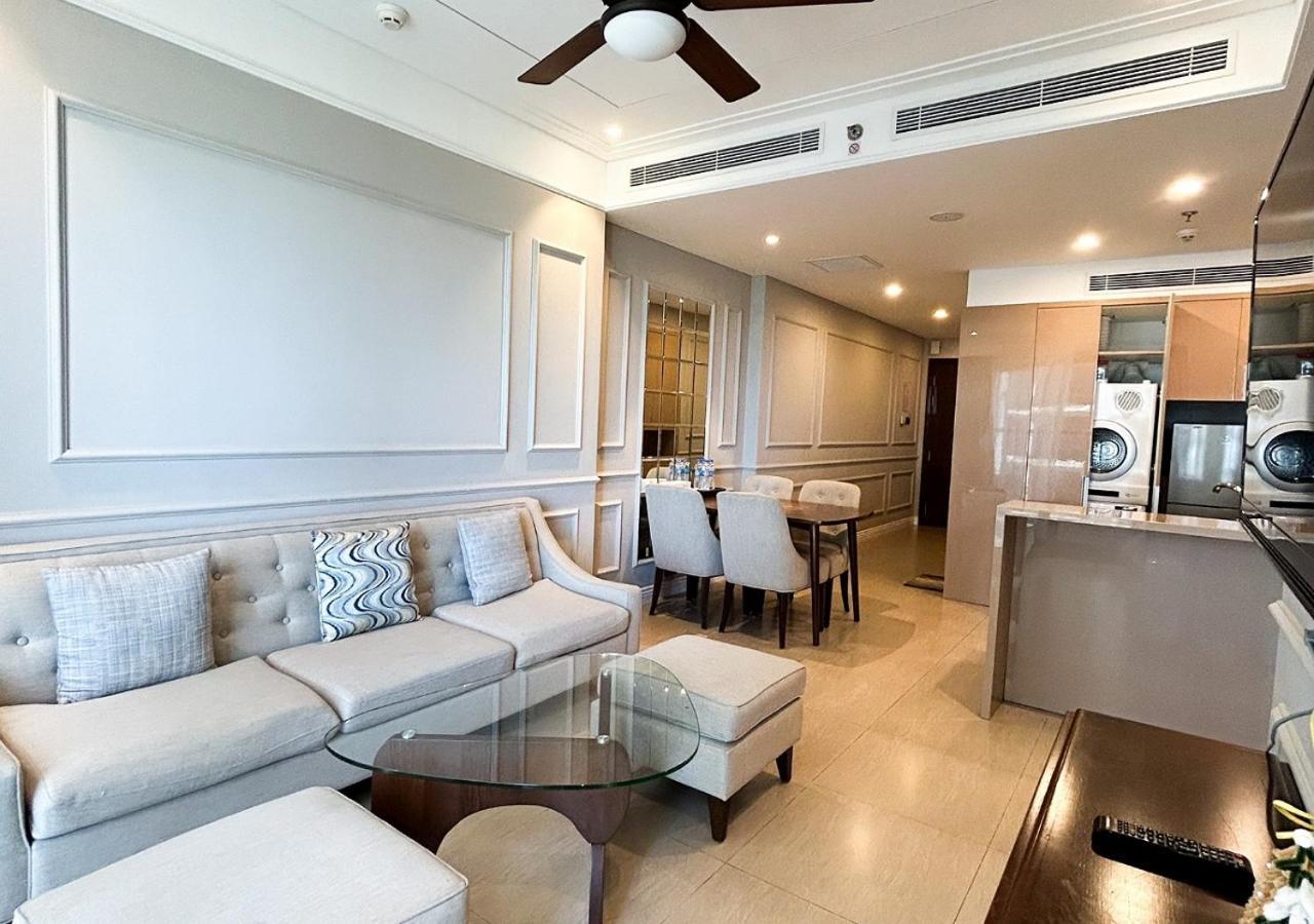 Sunrise Luxury With Ocean View Apartment Da Nang