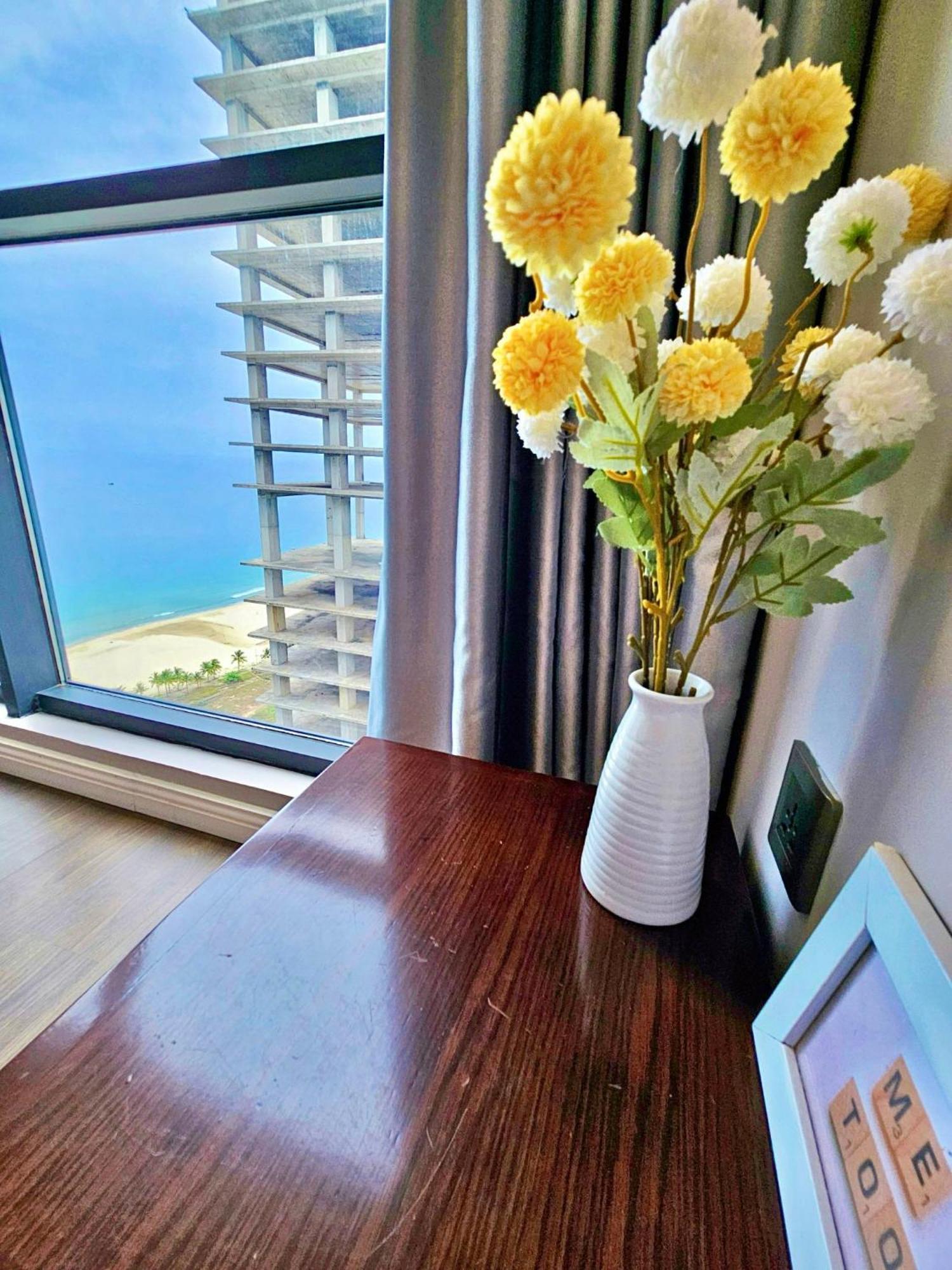 Sunrise Luxury With Ocean View Apartment