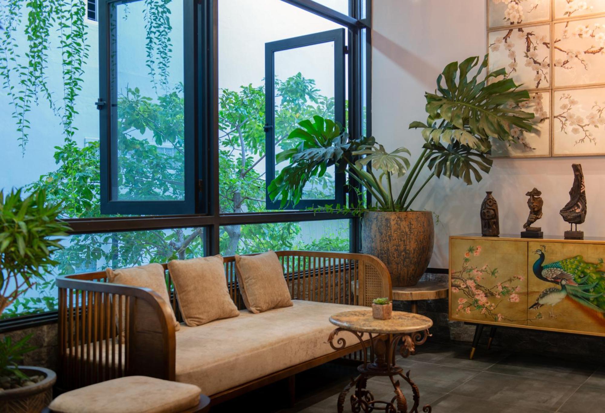 Aaron Boutique Nha Trang