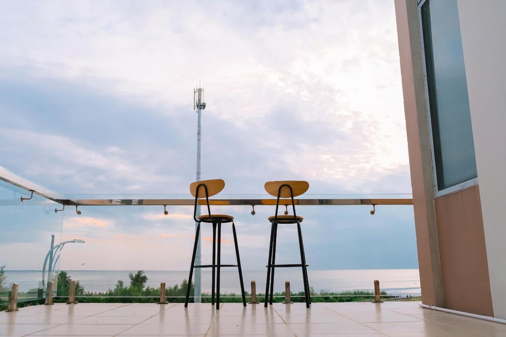 Hotel Khach San Khu Ben Tau Hieu Sang 68 Hostel & Villas Seaview Near Rach Gia Harbor
