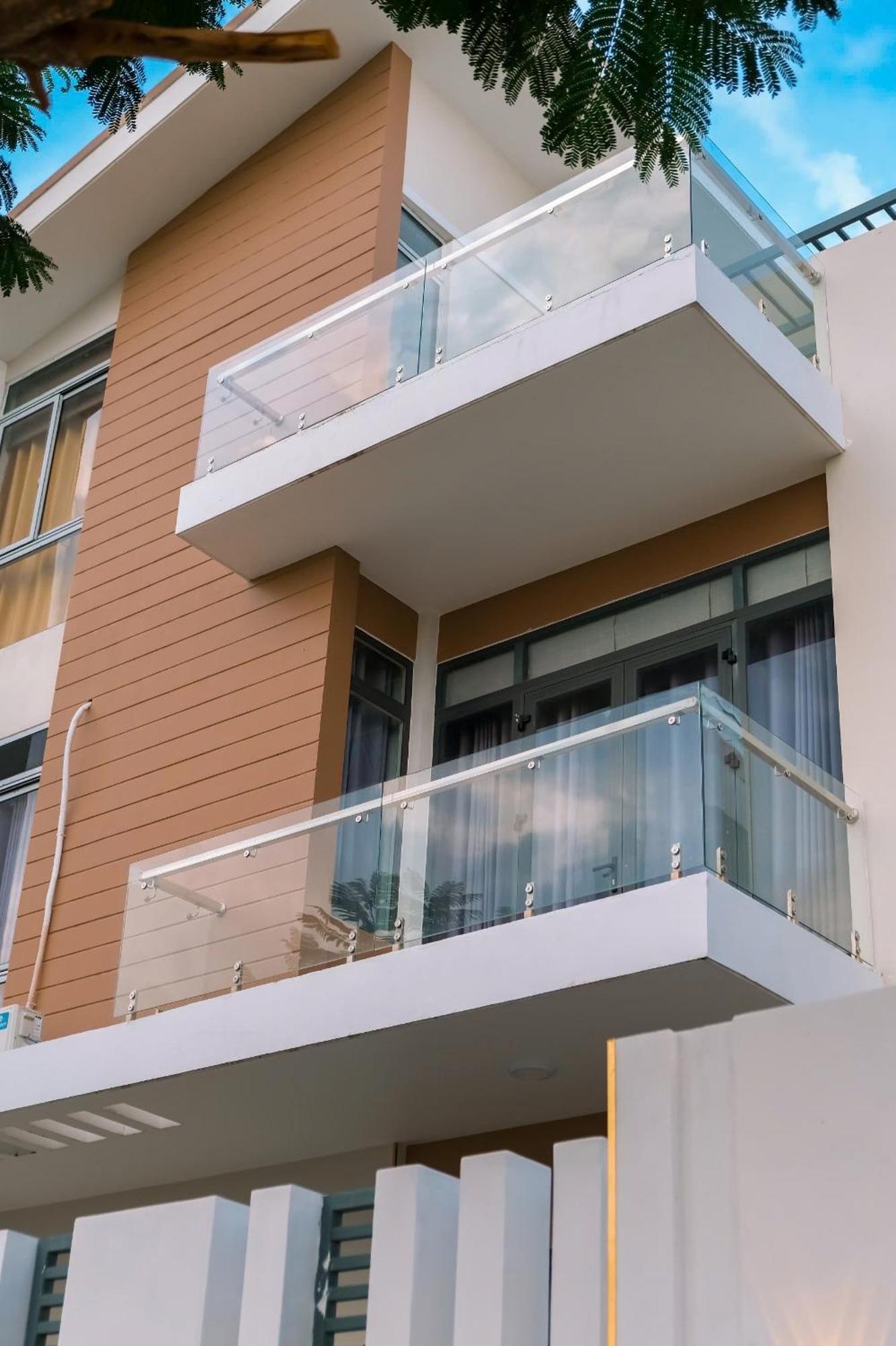 Khach San Khu Ben Tau Hieu Sang 68 Hostel & Villas Seaview Near Rach Gia Harbor Hotel