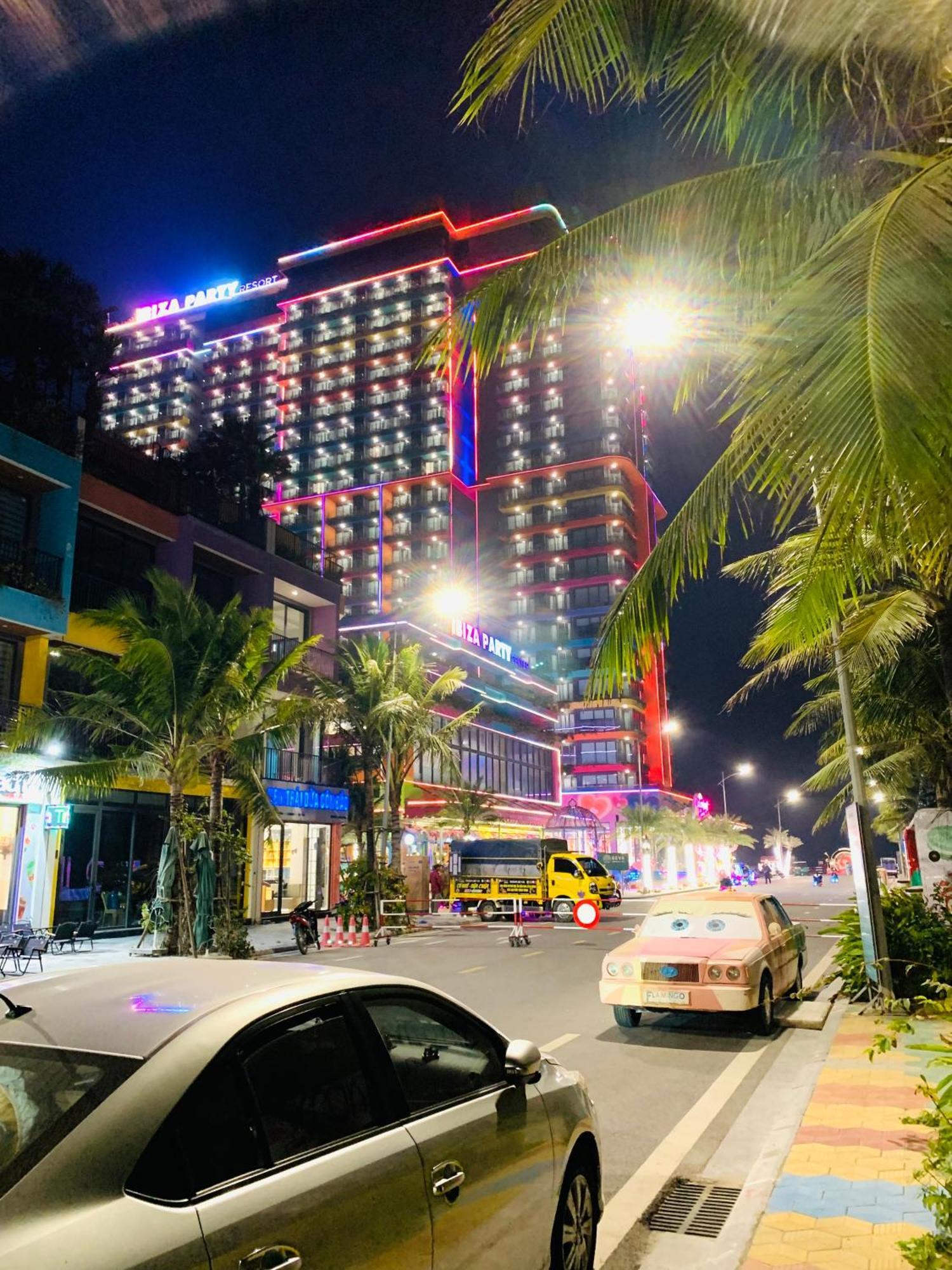 Flamingo Tien 5 Sao -view Bien Aparthotel