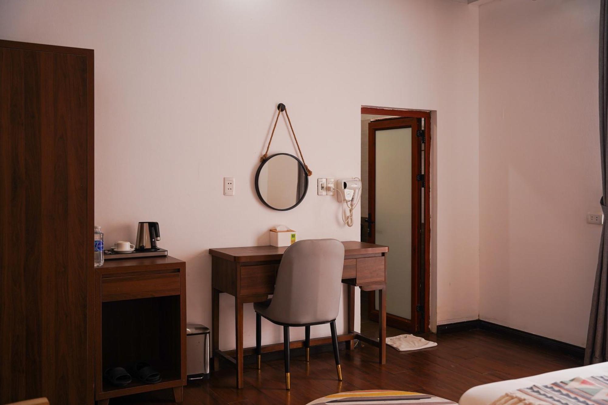 The Upper House Hotel 2*