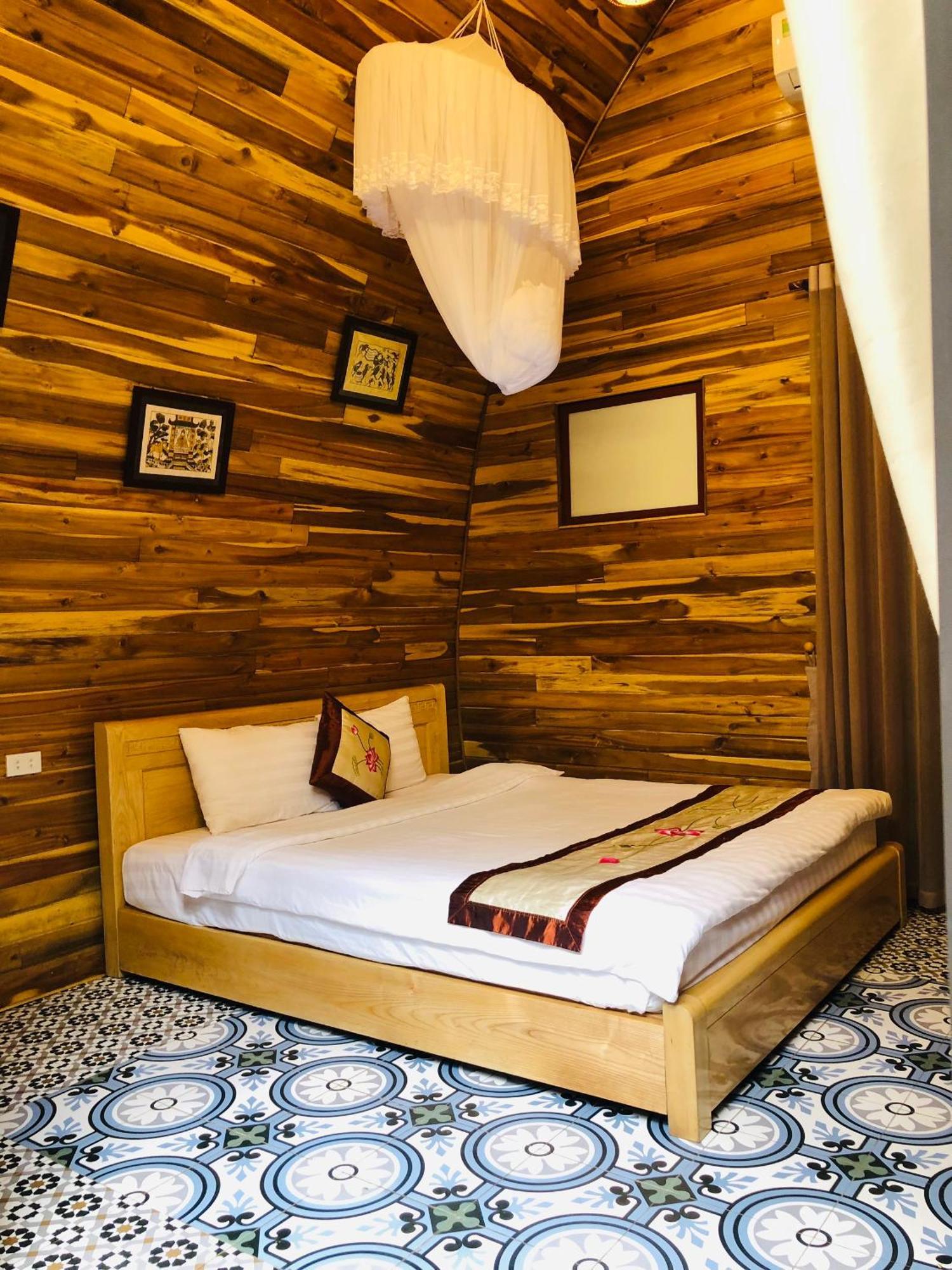 Hang Mua 4* Ninh Bình