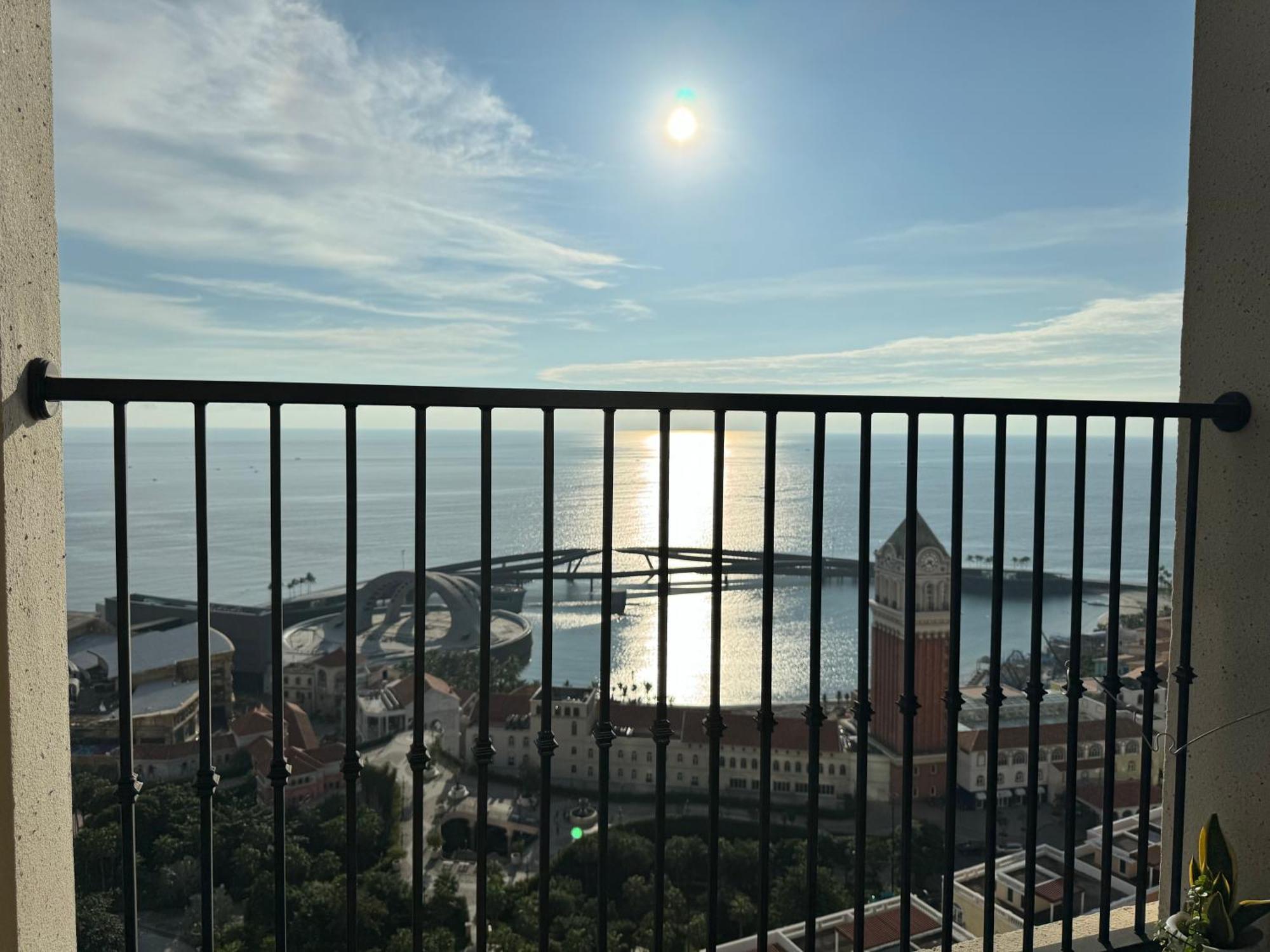 Apartment Seaside Fireworks Free Gym & Pool