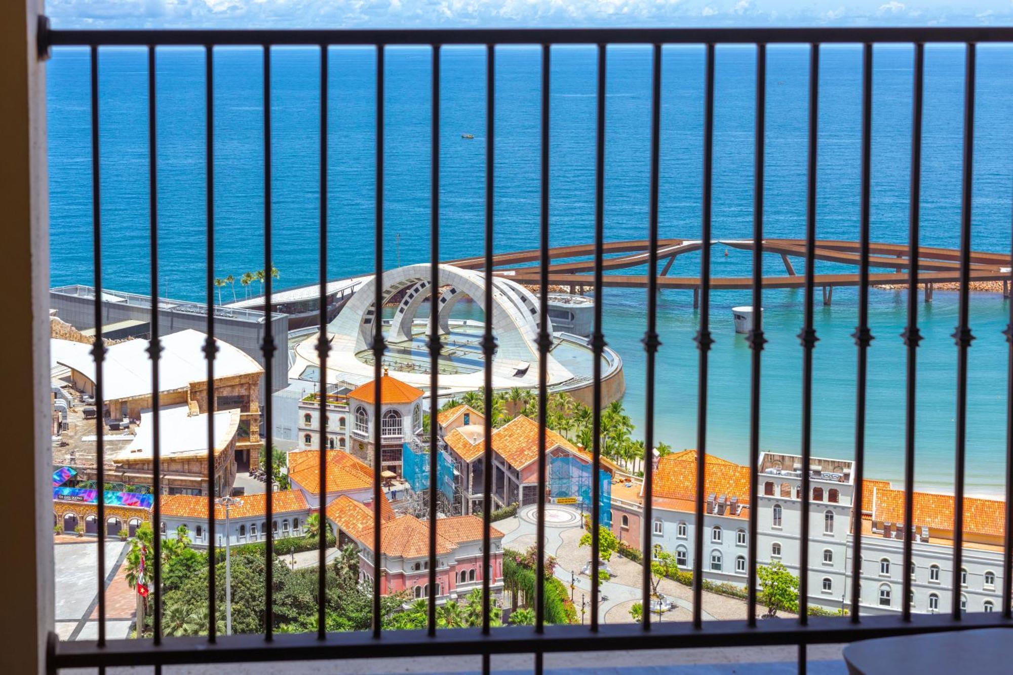 Apartment Seaside Fireworks Free Gym & Pool