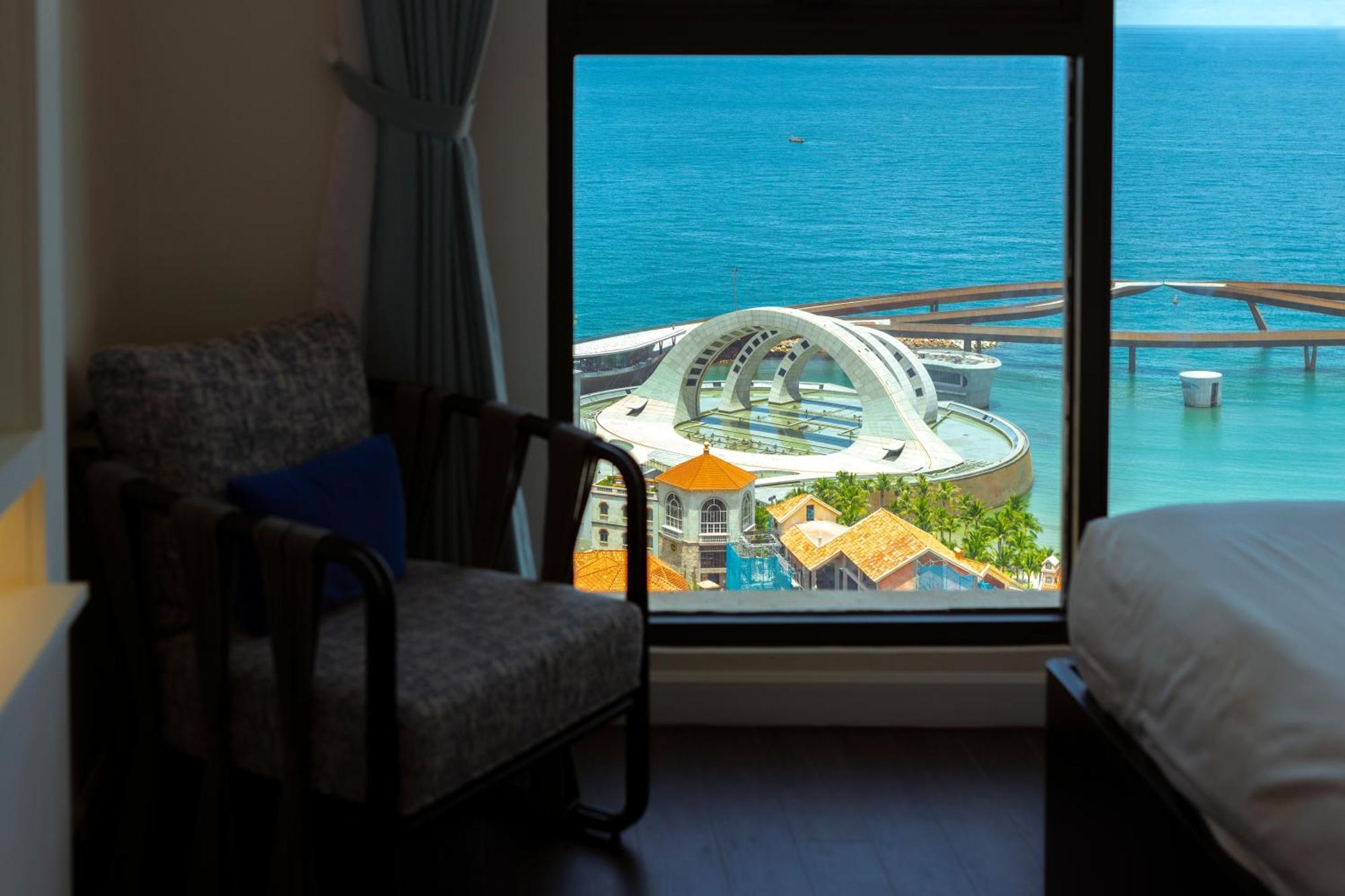 Seaside Fireworks Free Gym & Pool Apartment *