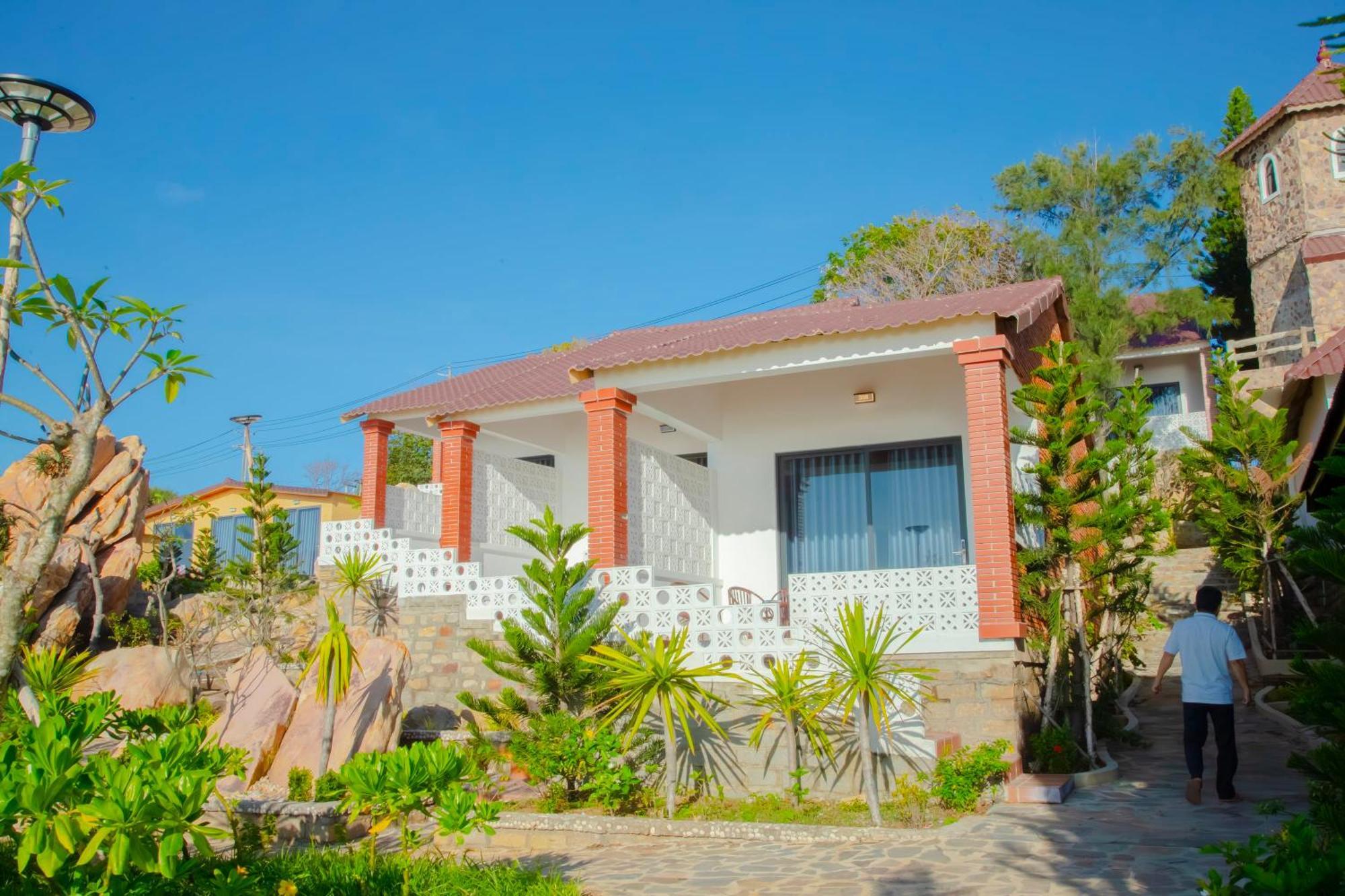 Adora Bay Ke Ga