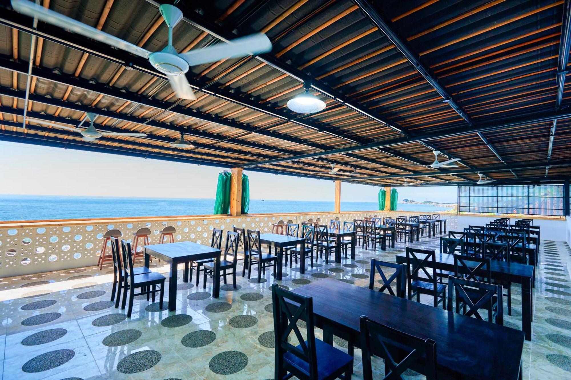Adora Bay Resort Ke Ga