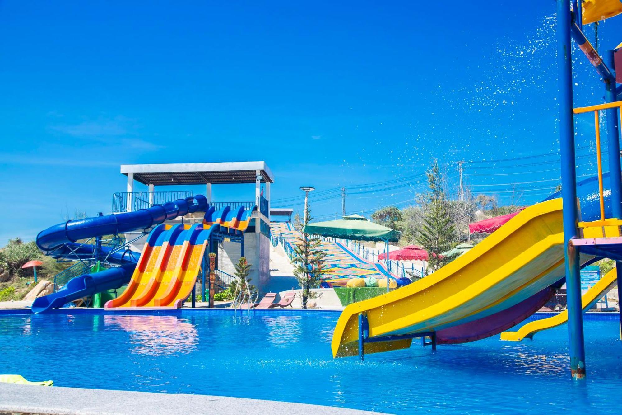 Resort Adora Bay 4*