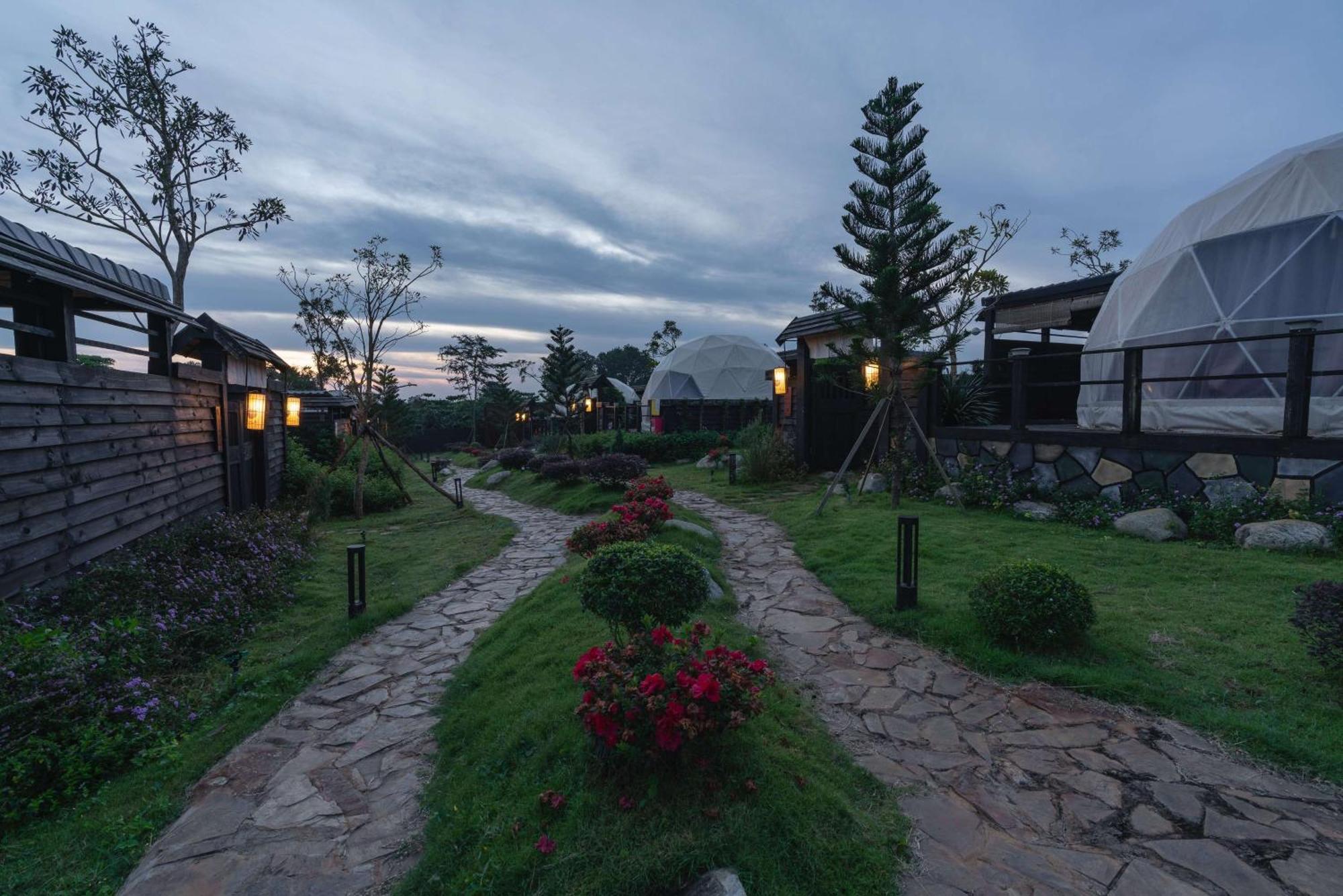 Olala Glamping Hotel 3*