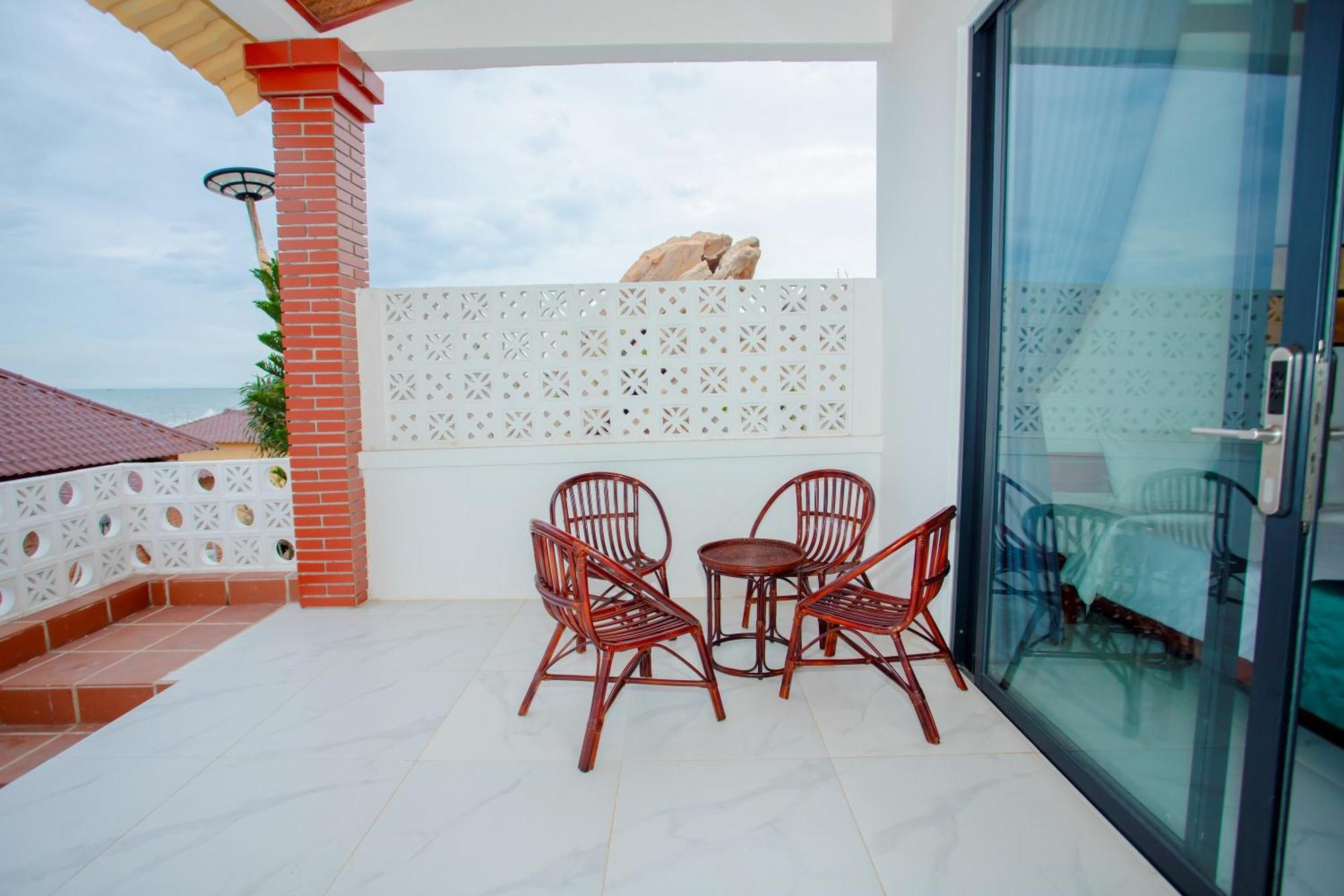 Adora Bay Resort Ke Ga