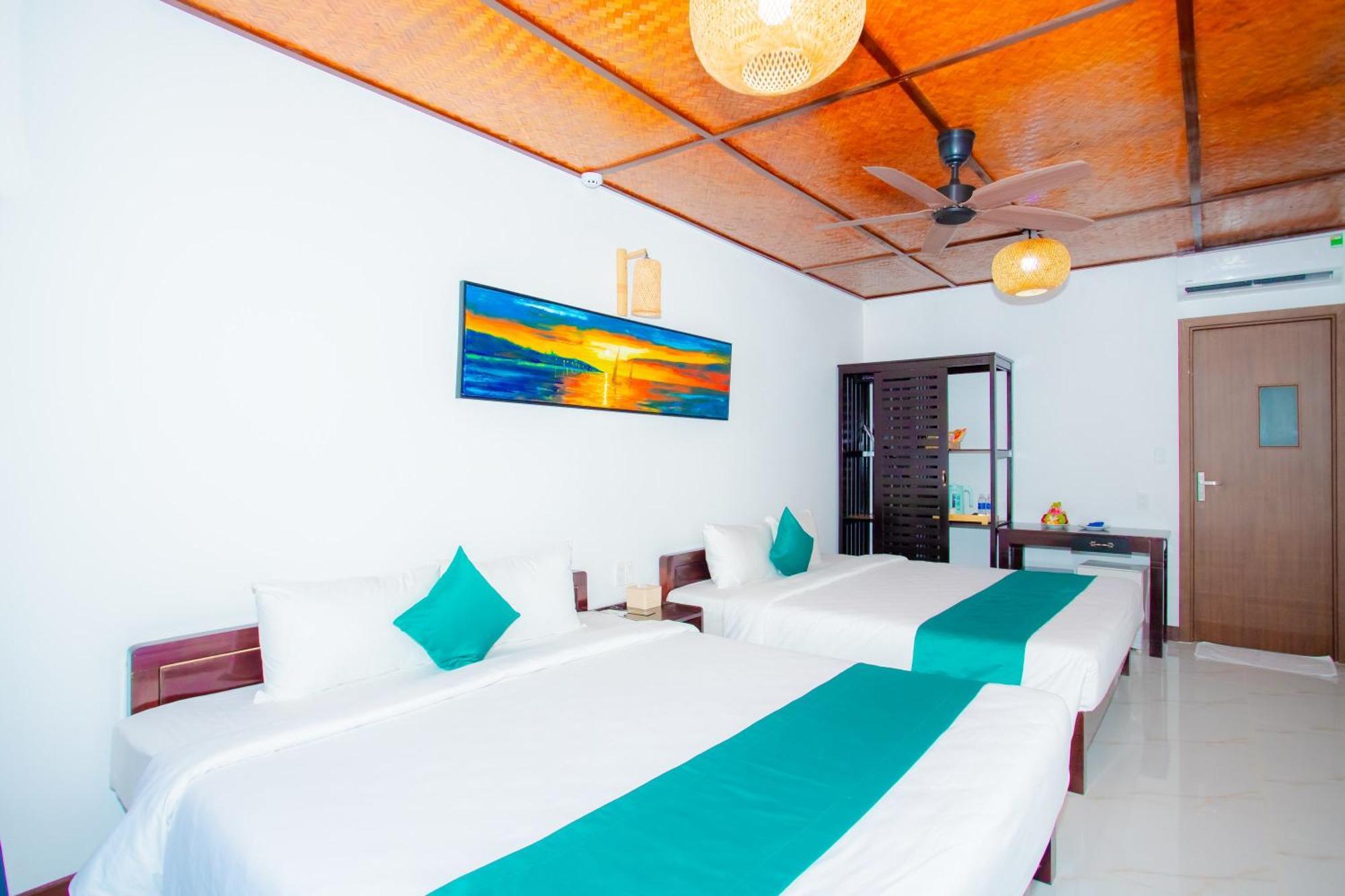 Resort Adora Bay 4*