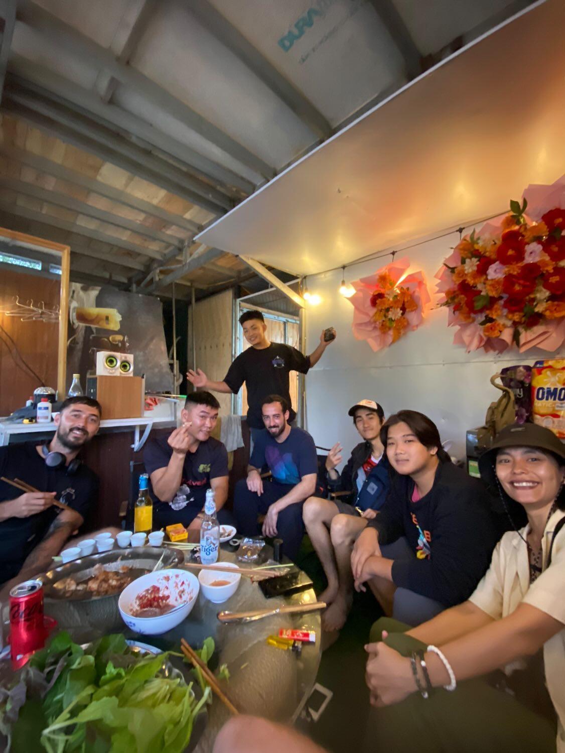 Hotel Andy Hoang Riverside Bar Restaurant Music Beer & *
