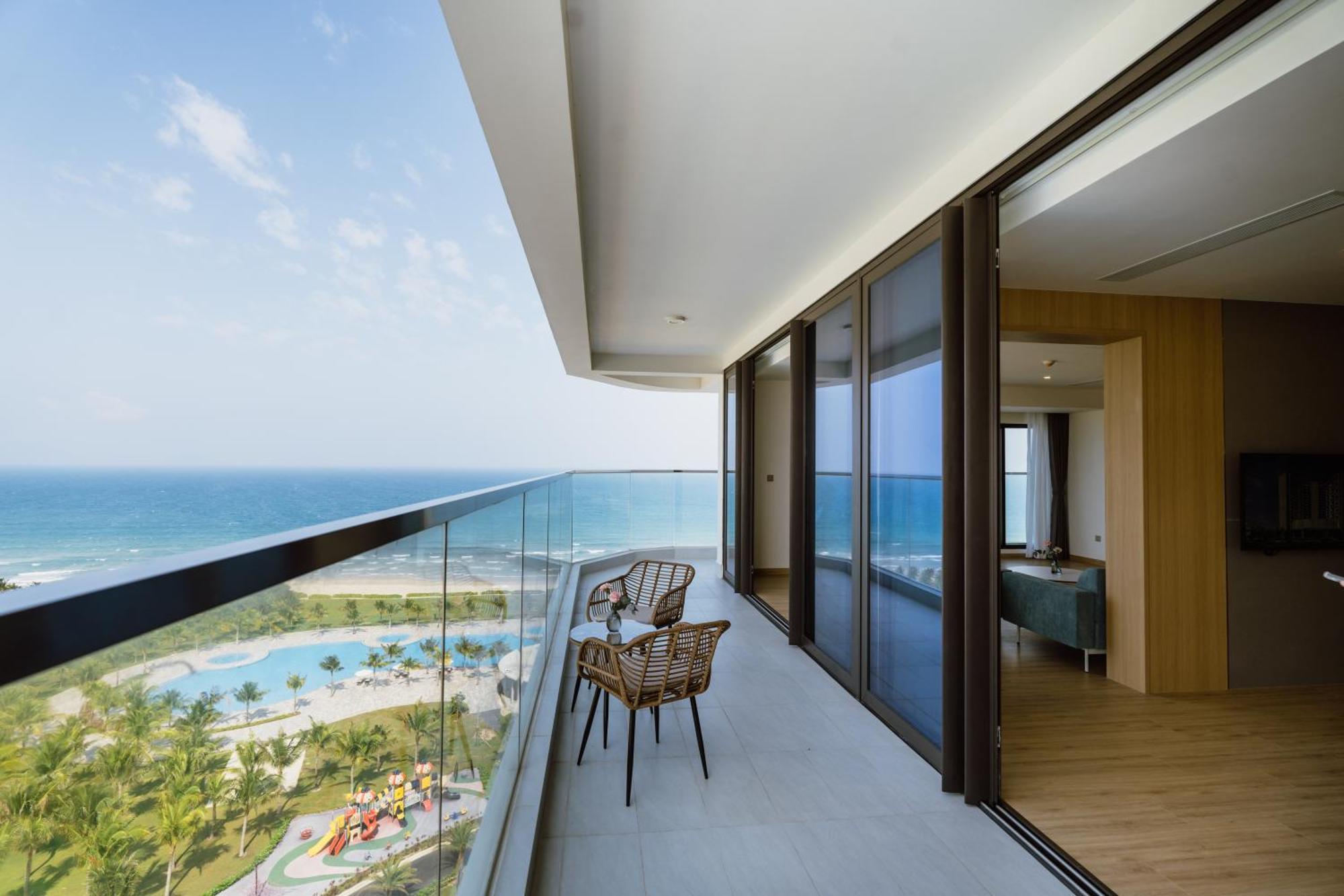 Aquamarine Beachfront & 5*