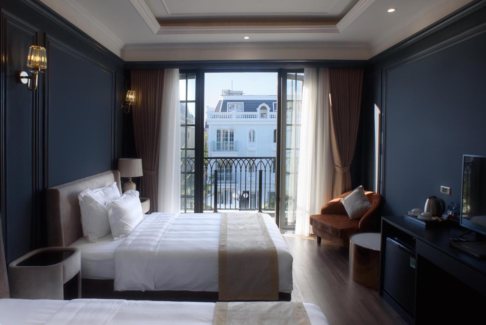 Victoria Hotel