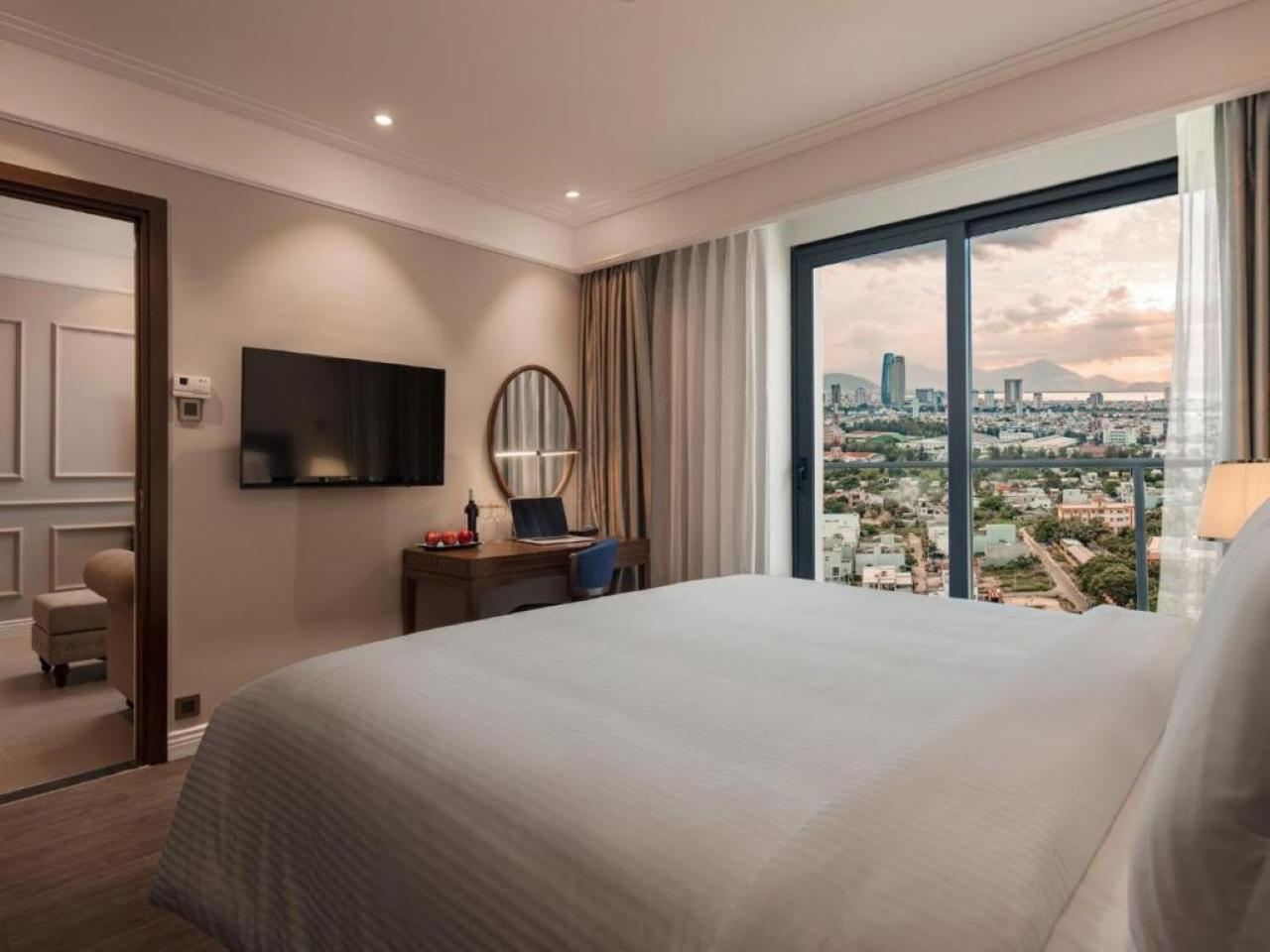 Beachfront Luxury - Rooftop Pool - *
