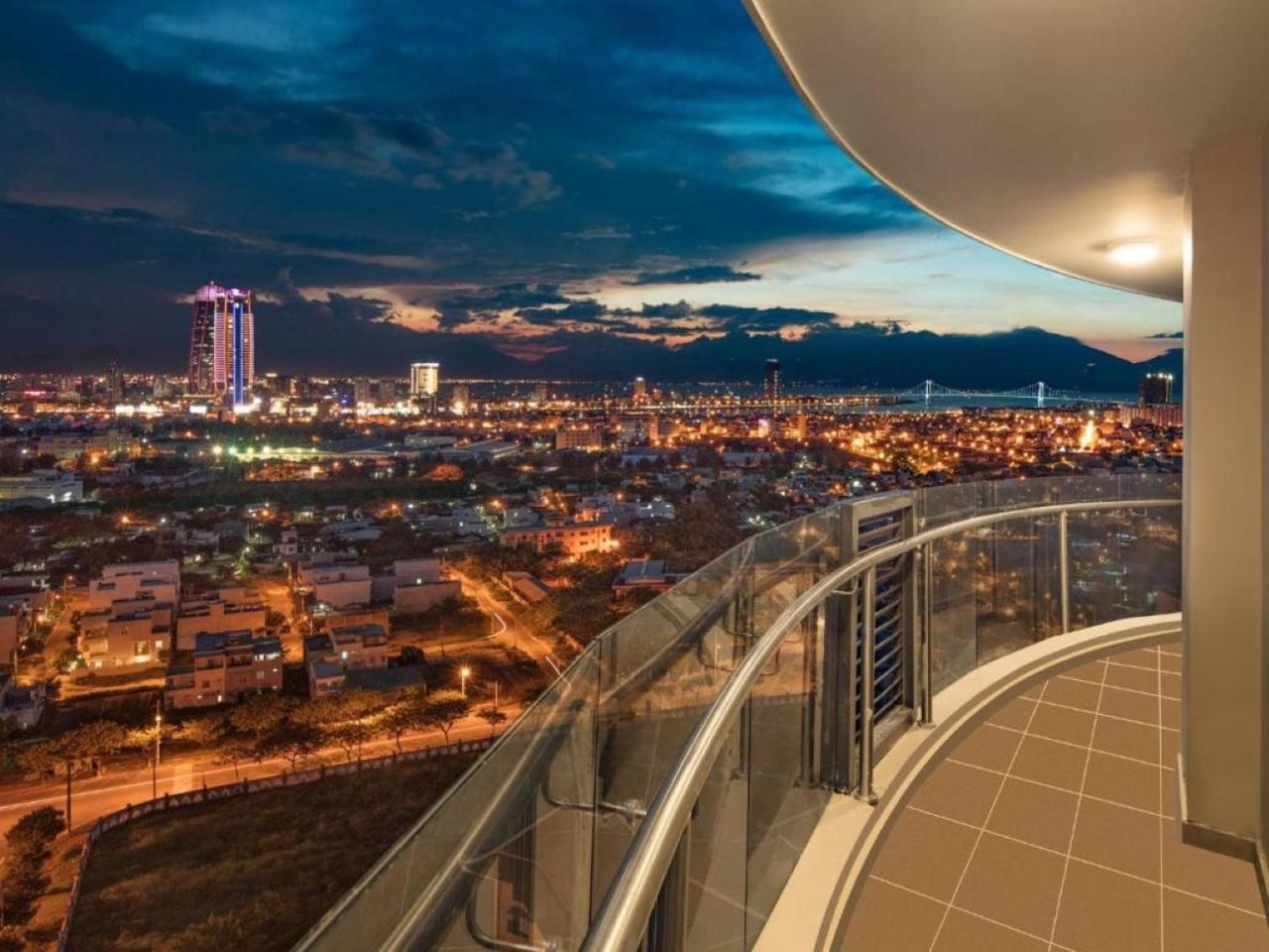 Beachfront Luxury - Rooftop Pool - * Da Nang