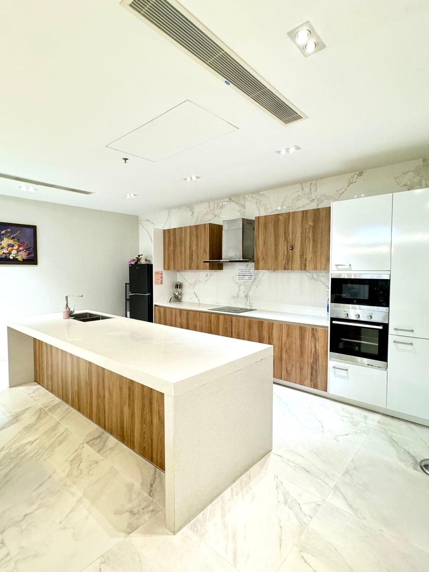 Oceanami 5 Bedrooms Private Pool Villa *
