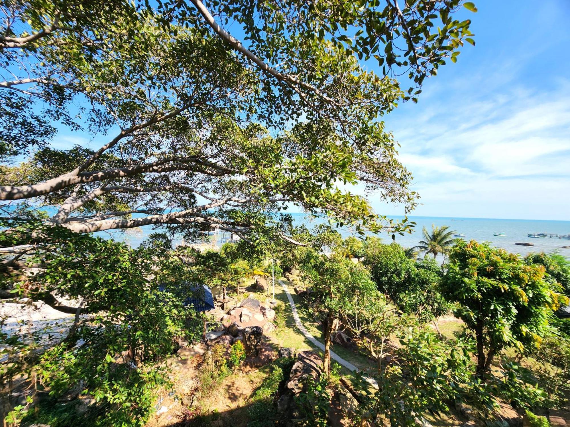 Resort Sunny Shore