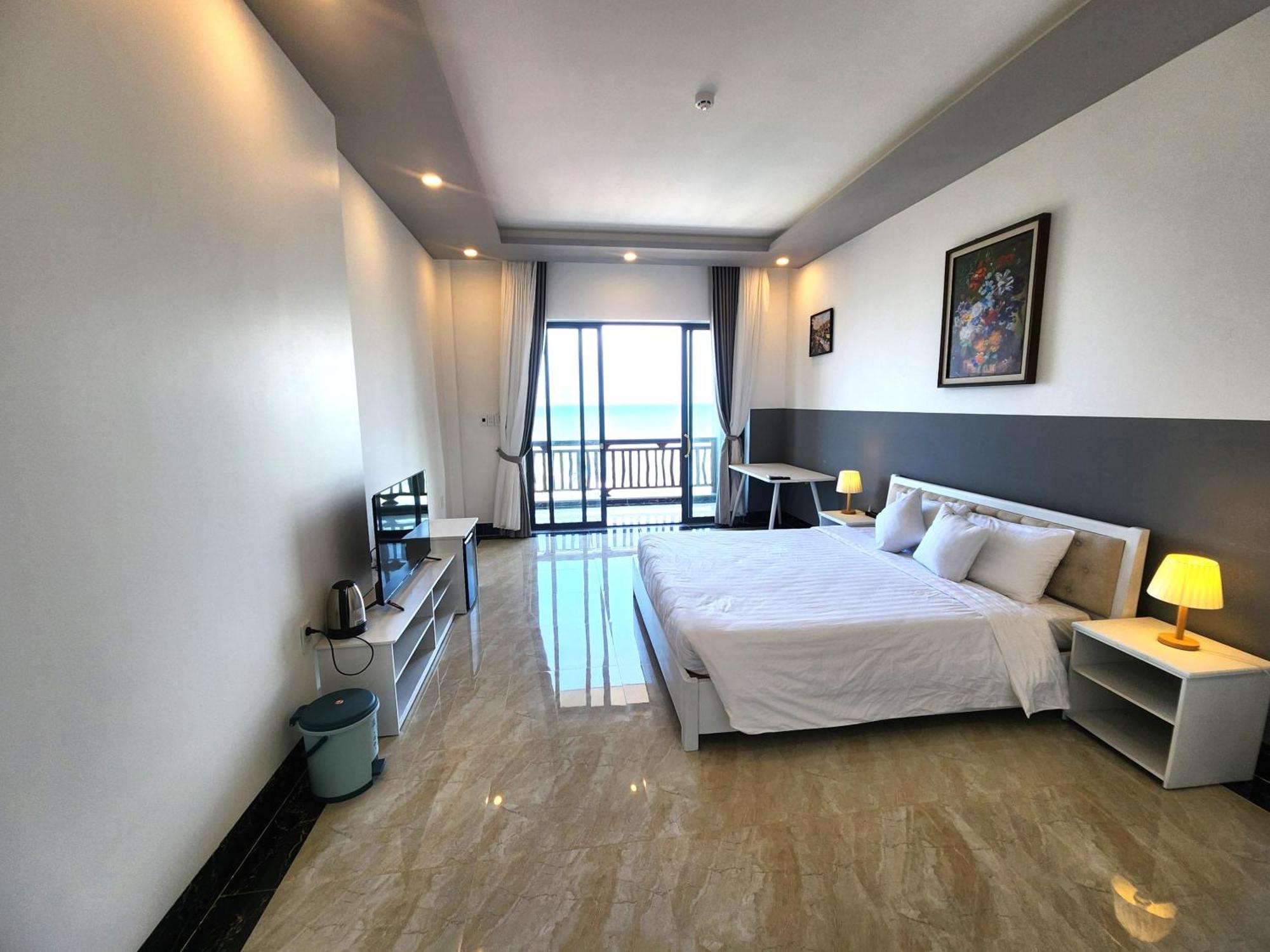 Sunny Shore Resort