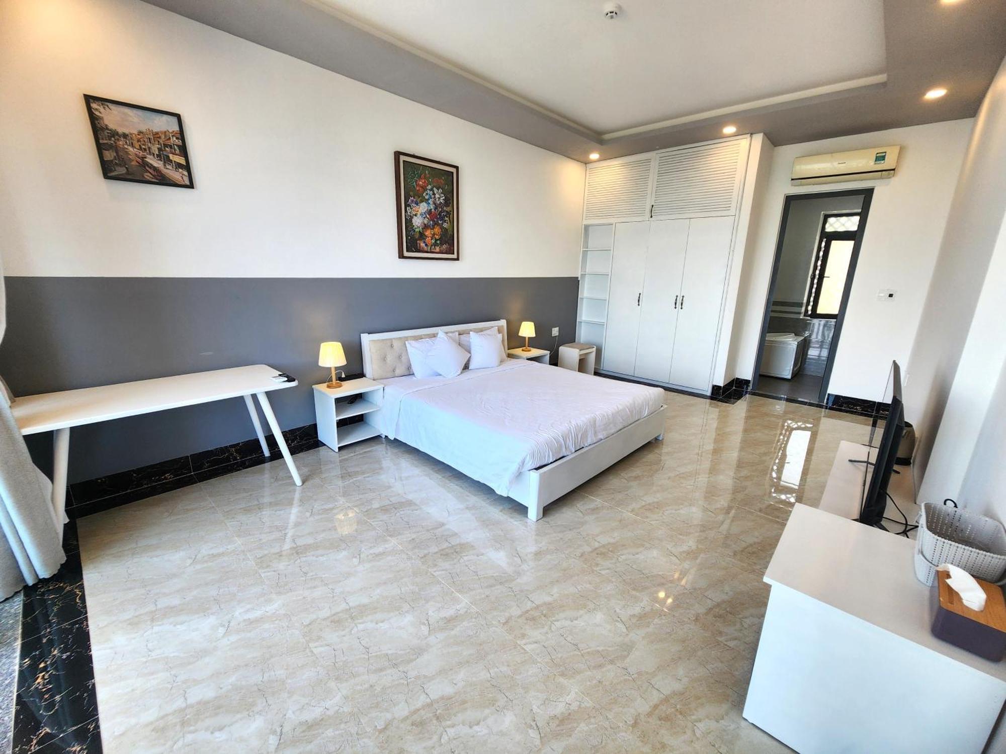 Sunny Shore Resort