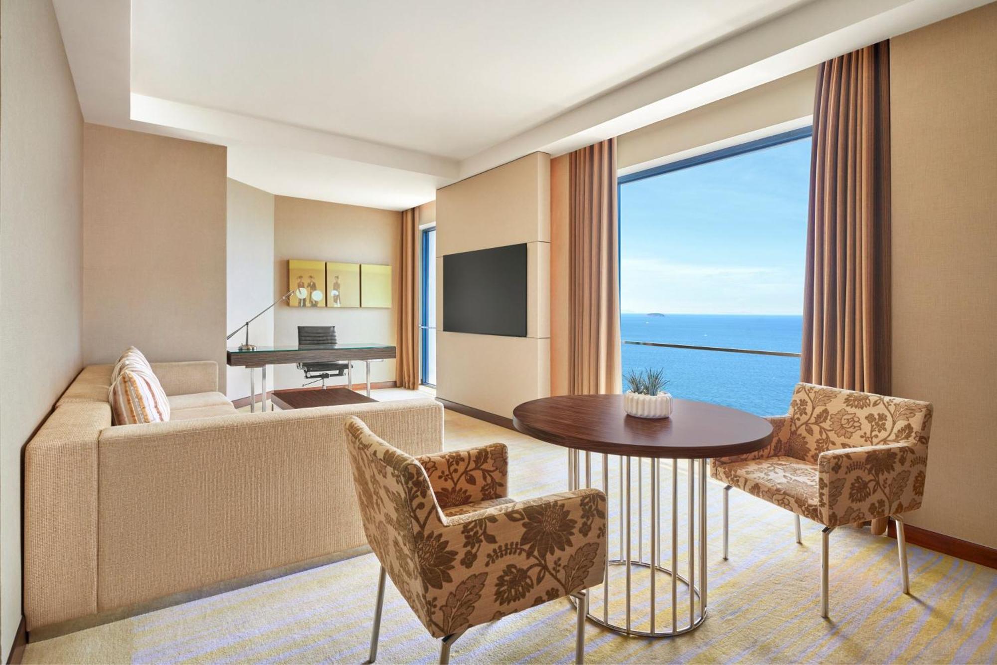 Sheraton & Hotel 5*