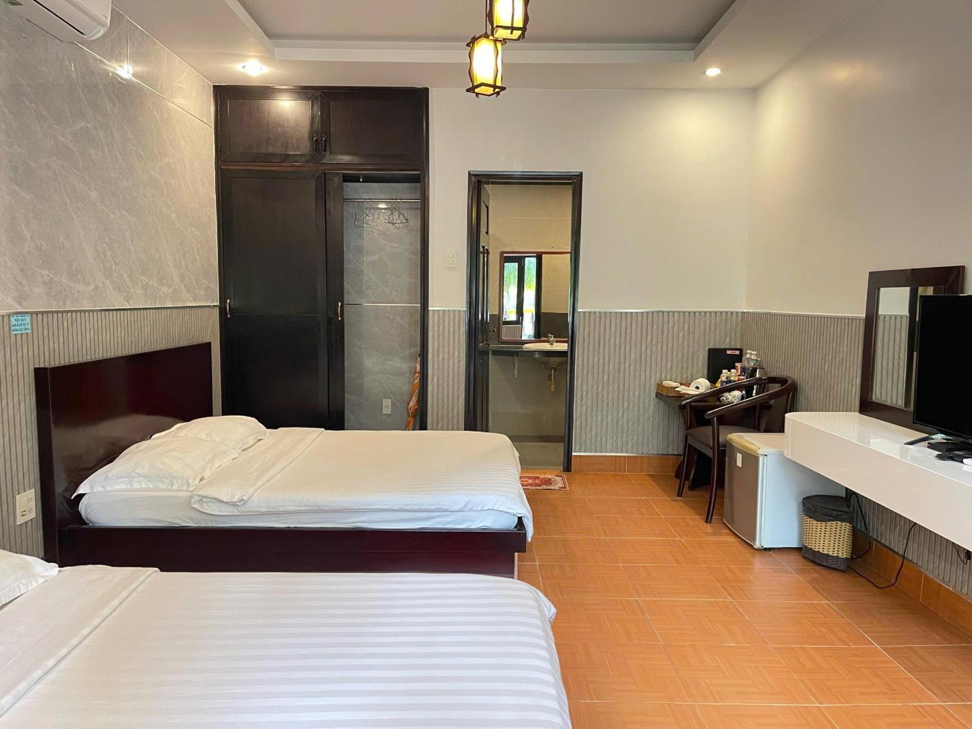 Resort Cam Binh