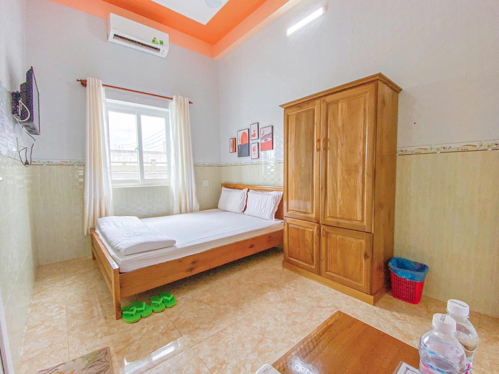 La Min - Dao Phu Quy Hotel *