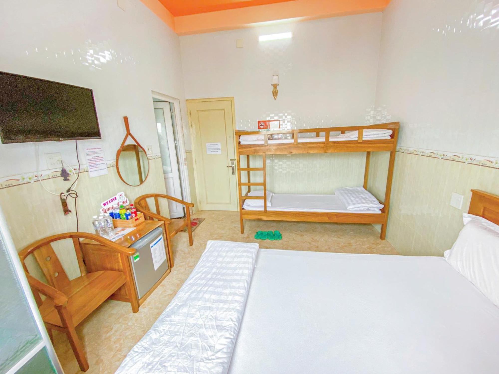 La Min - Dao Phu Quy Hotel *