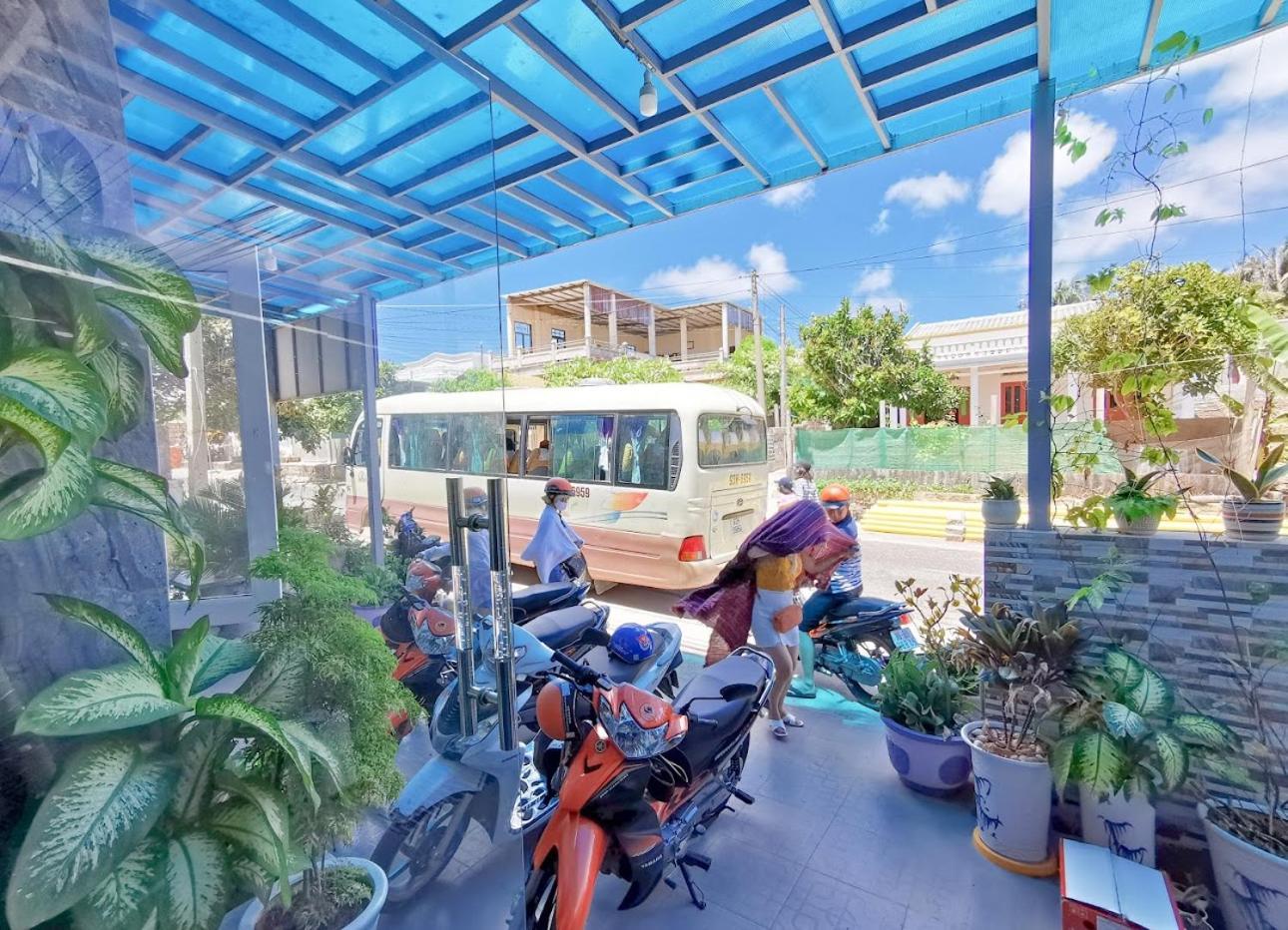 La Min - Dao Phu Quy Hotel *