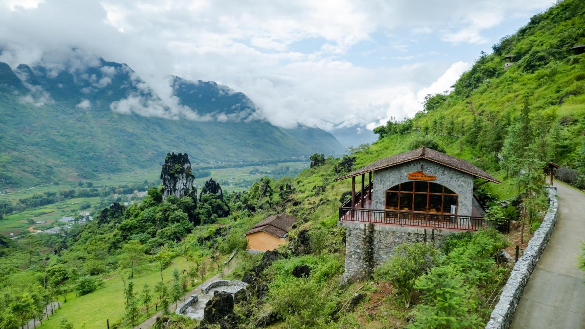 H'mong Village Resort