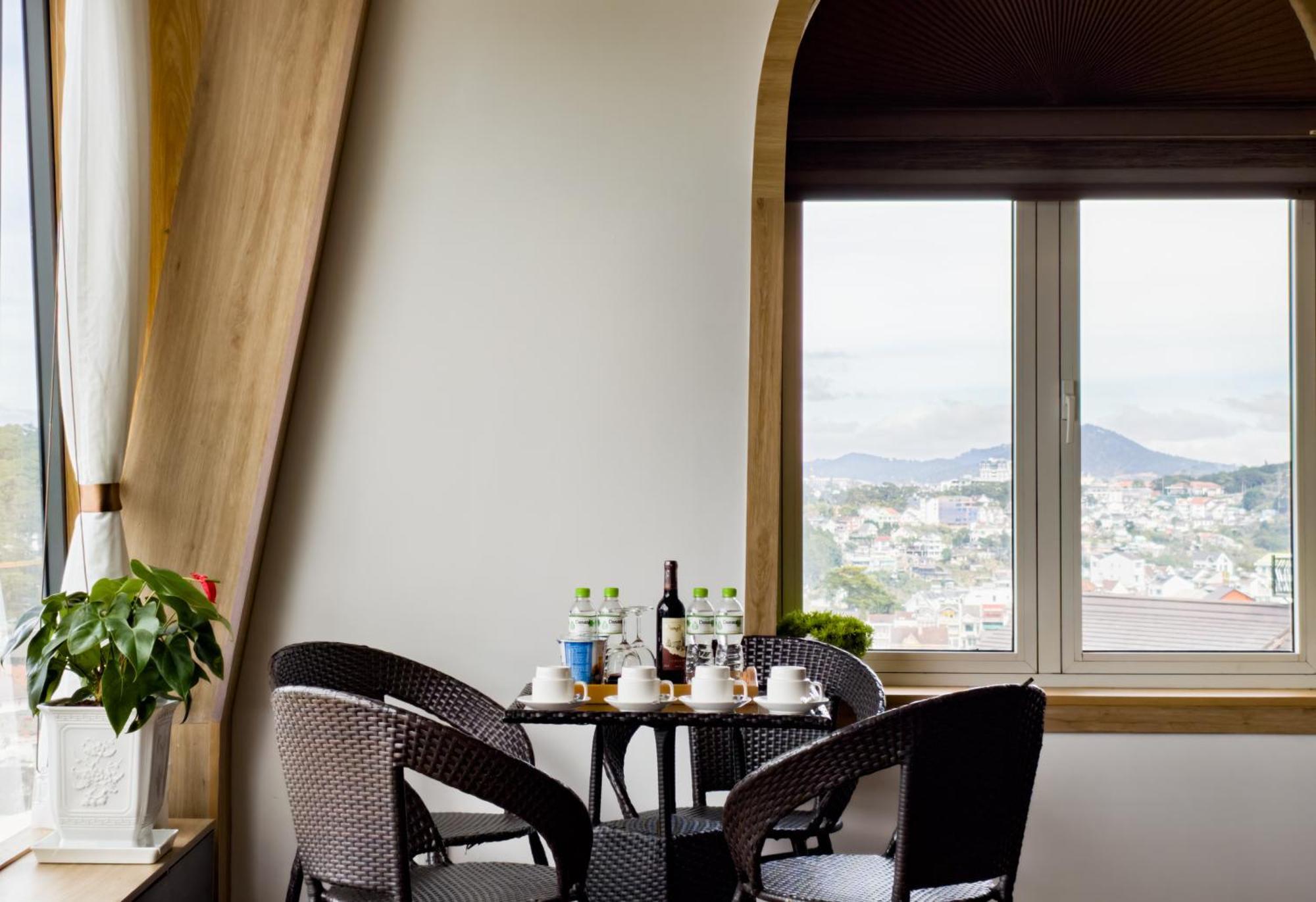 Hotel La Pense'e -