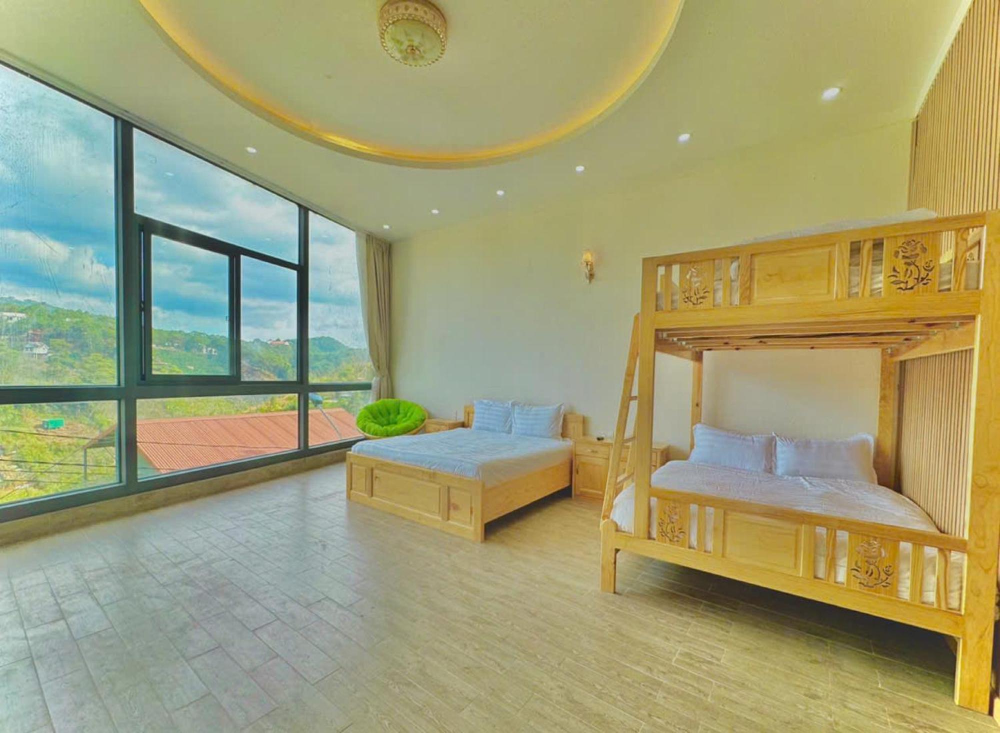Pine Forest House *