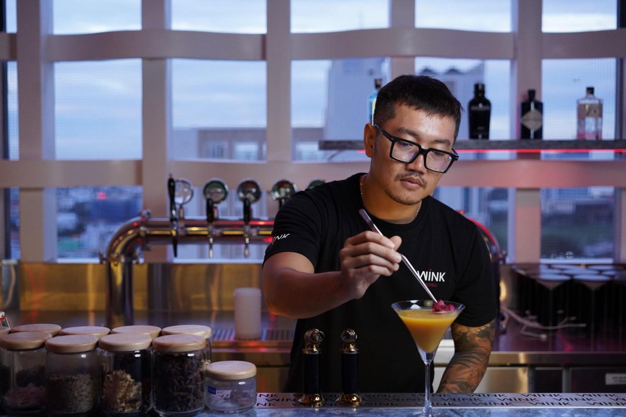 Wink - 24hrs & Rooftop Pool Bar Khách sạn