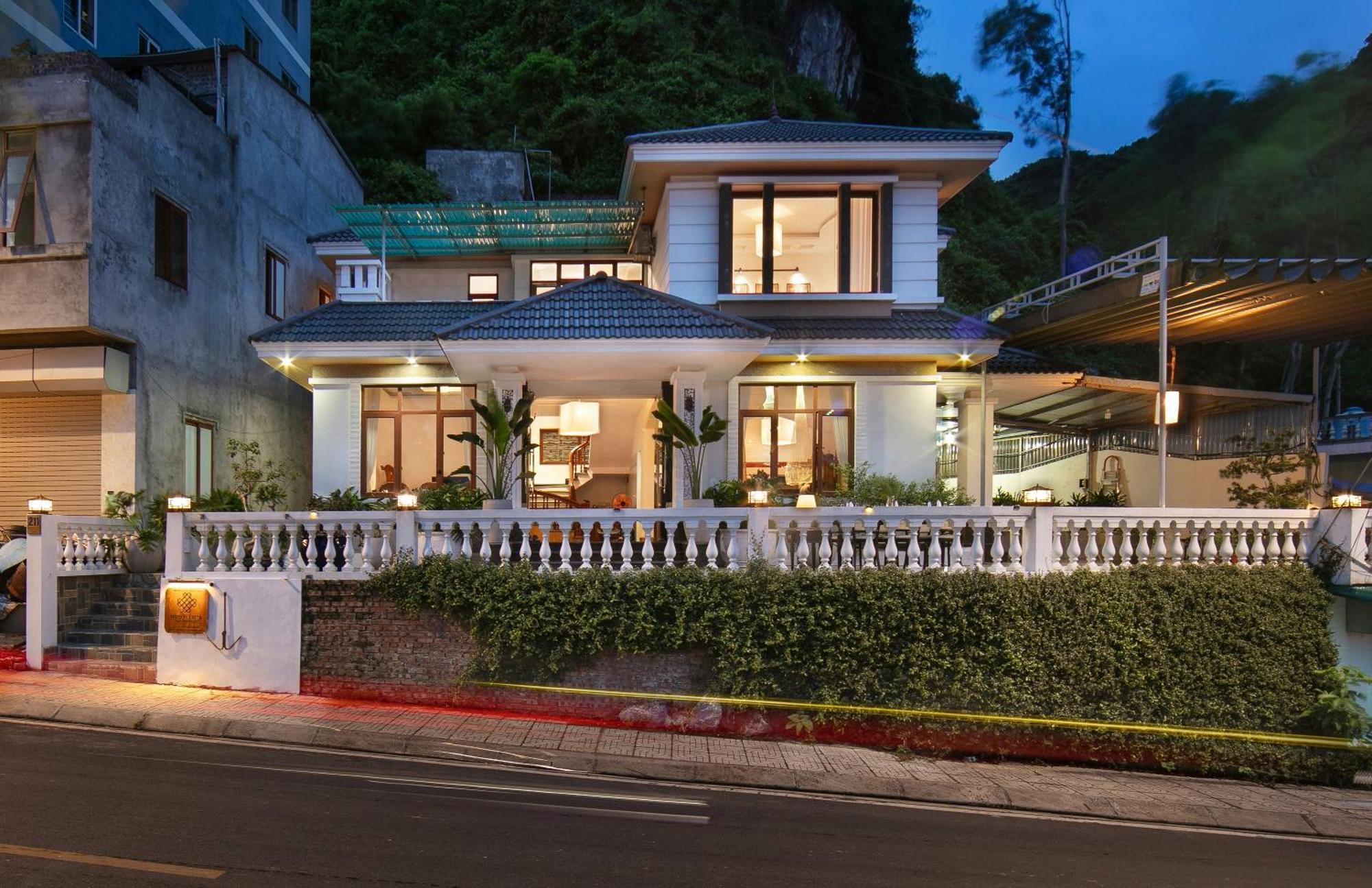 The Luxurious 4-bedroom By Maison Cat Ba Chan Chau