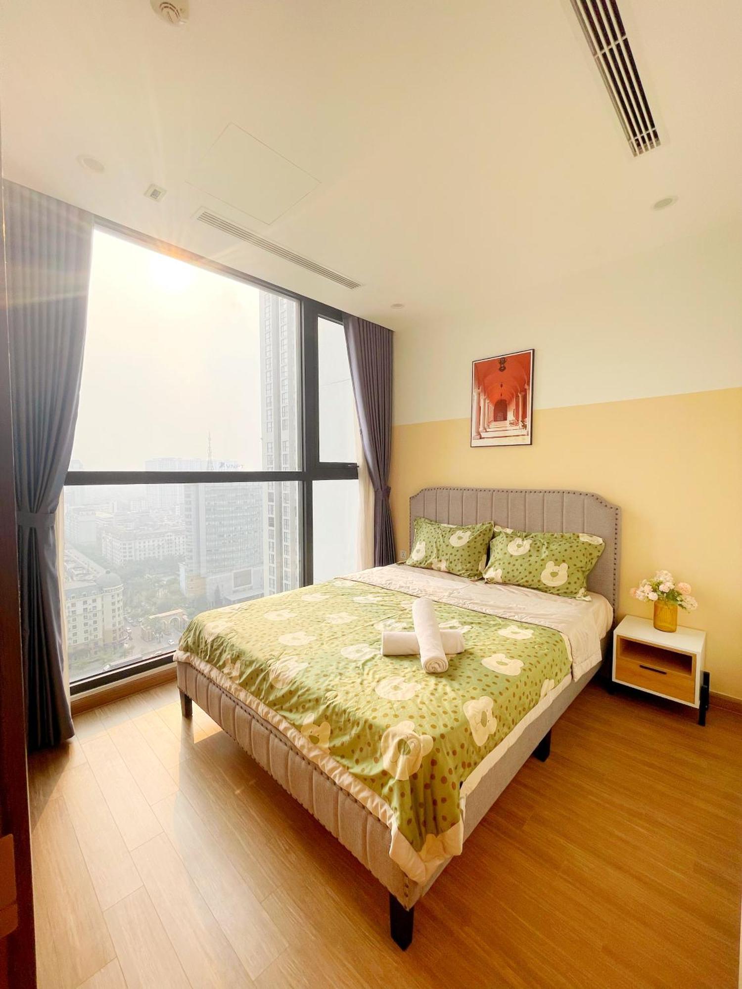 Apartment Vinhomes Skylake By Serene *